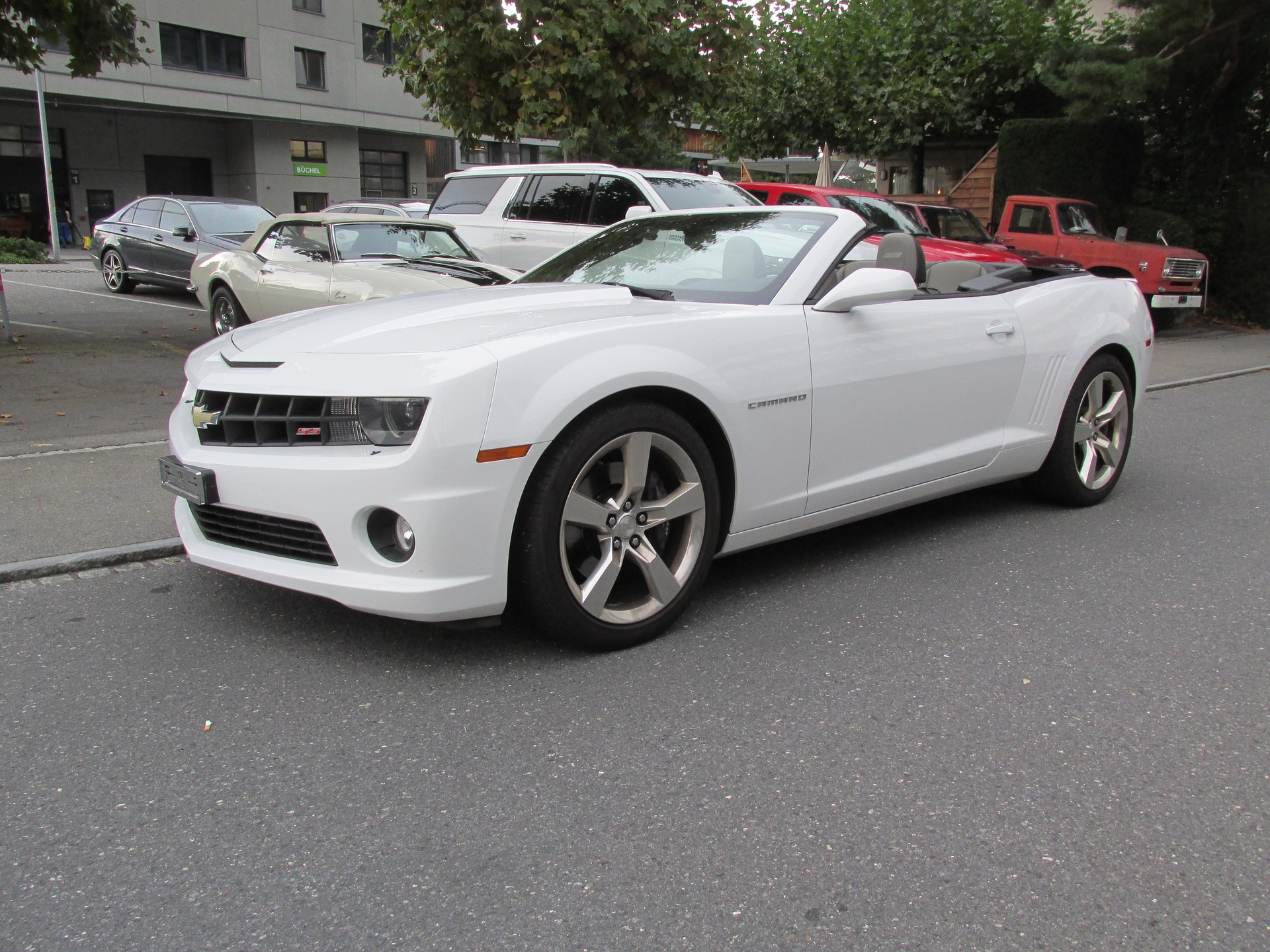 CHEVROLET Camaro SS Convertible-image-0