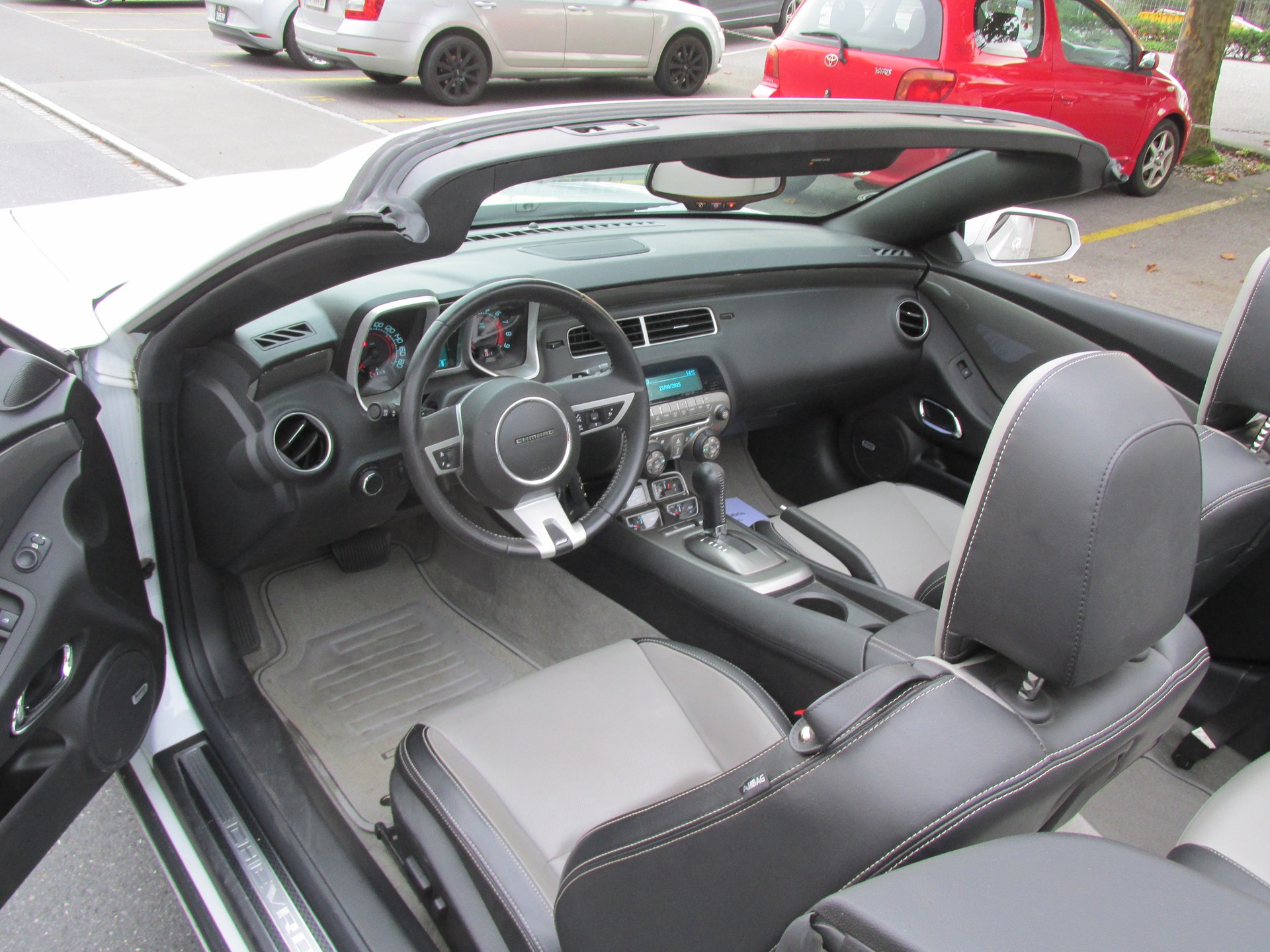 CHEVROLET Camaro SS Convertible-image-2