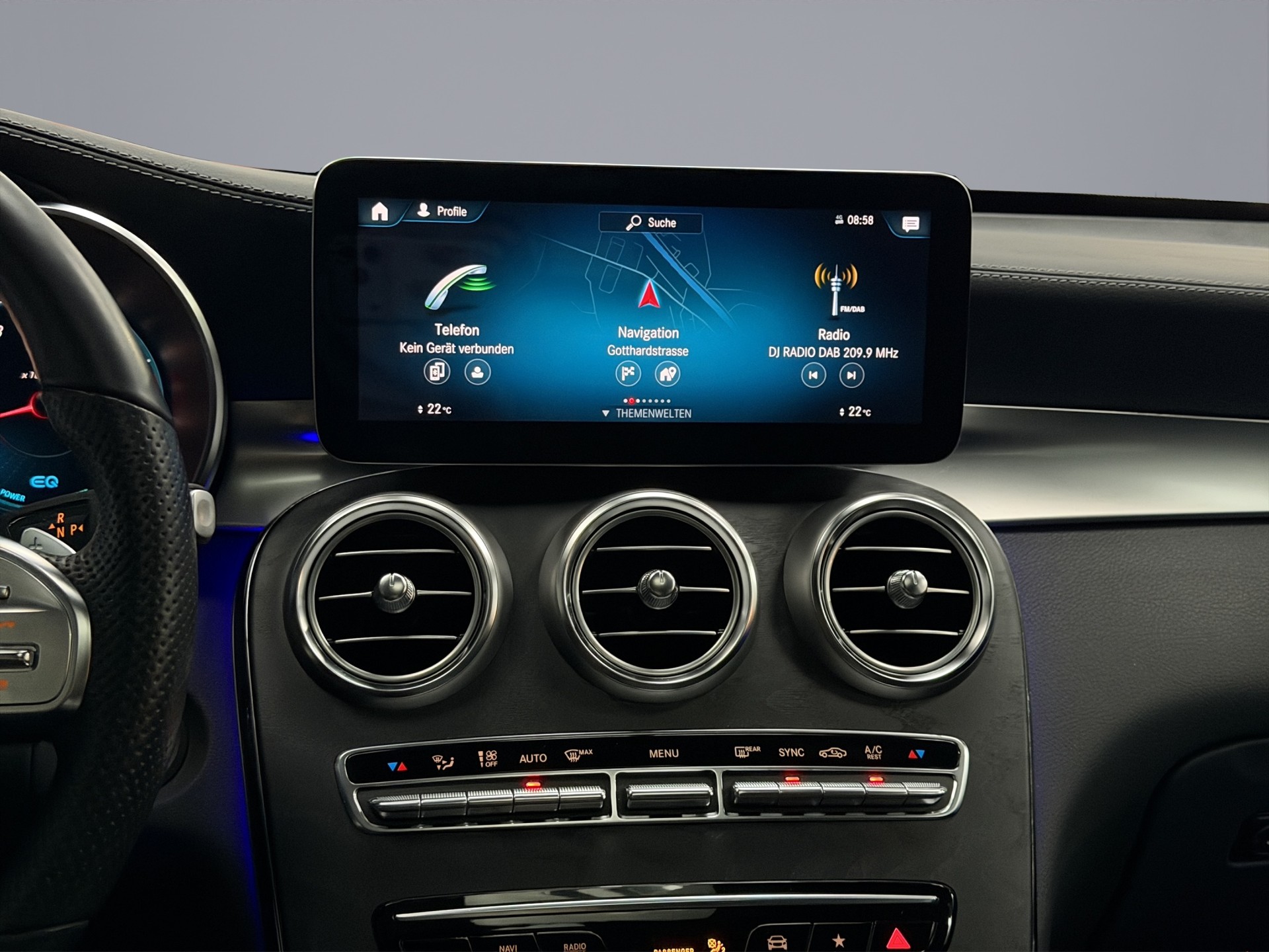 MERCEDES-BENZ GLC 200 AMG Line 4m Coupé-image-13