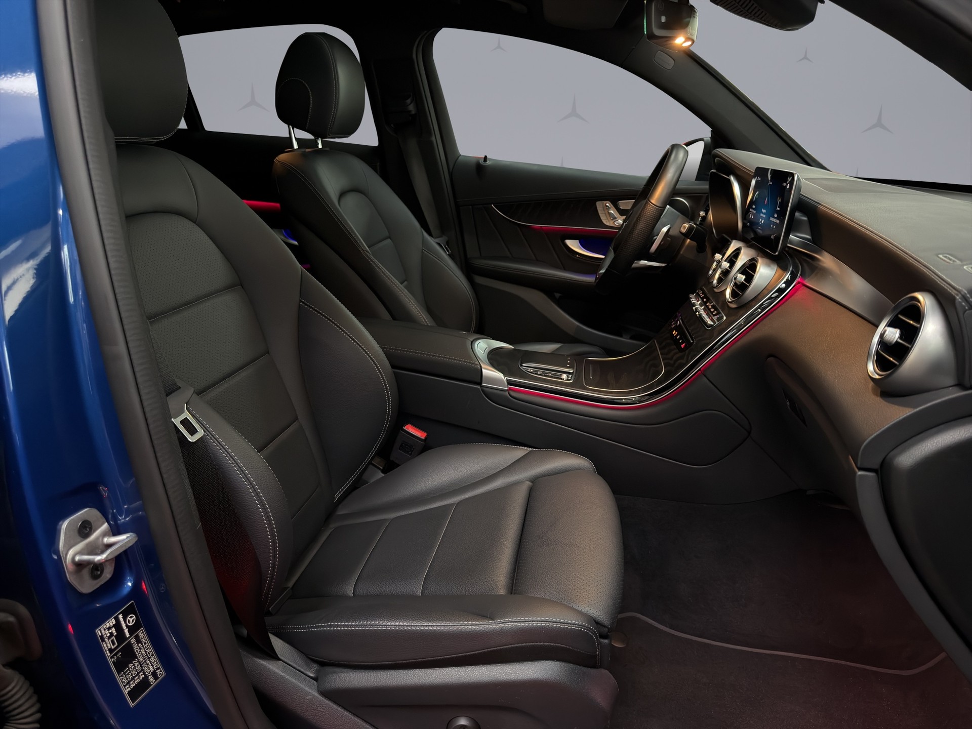 MERCEDES-BENZ GLC 200 AMG Line 4m Coupé-image-18