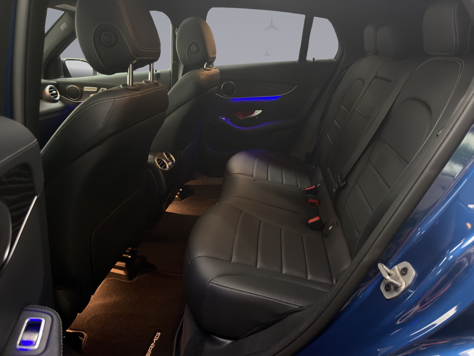 MERCEDES-BENZ GLC 200 AMG Line 4m Coupé-image-9