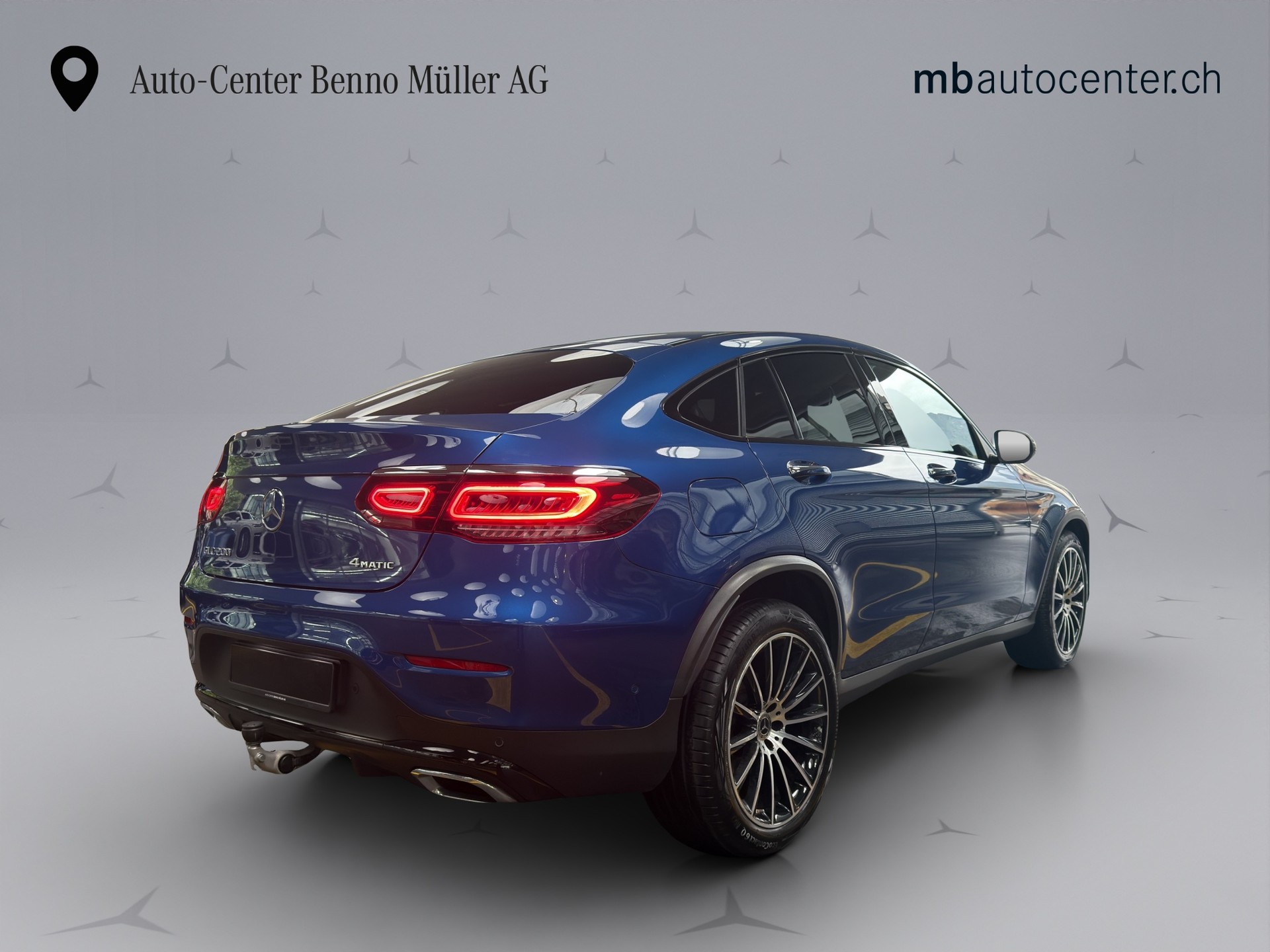 MERCEDES-BENZ GLC 200 AMG Line 4m Coupé-image-4