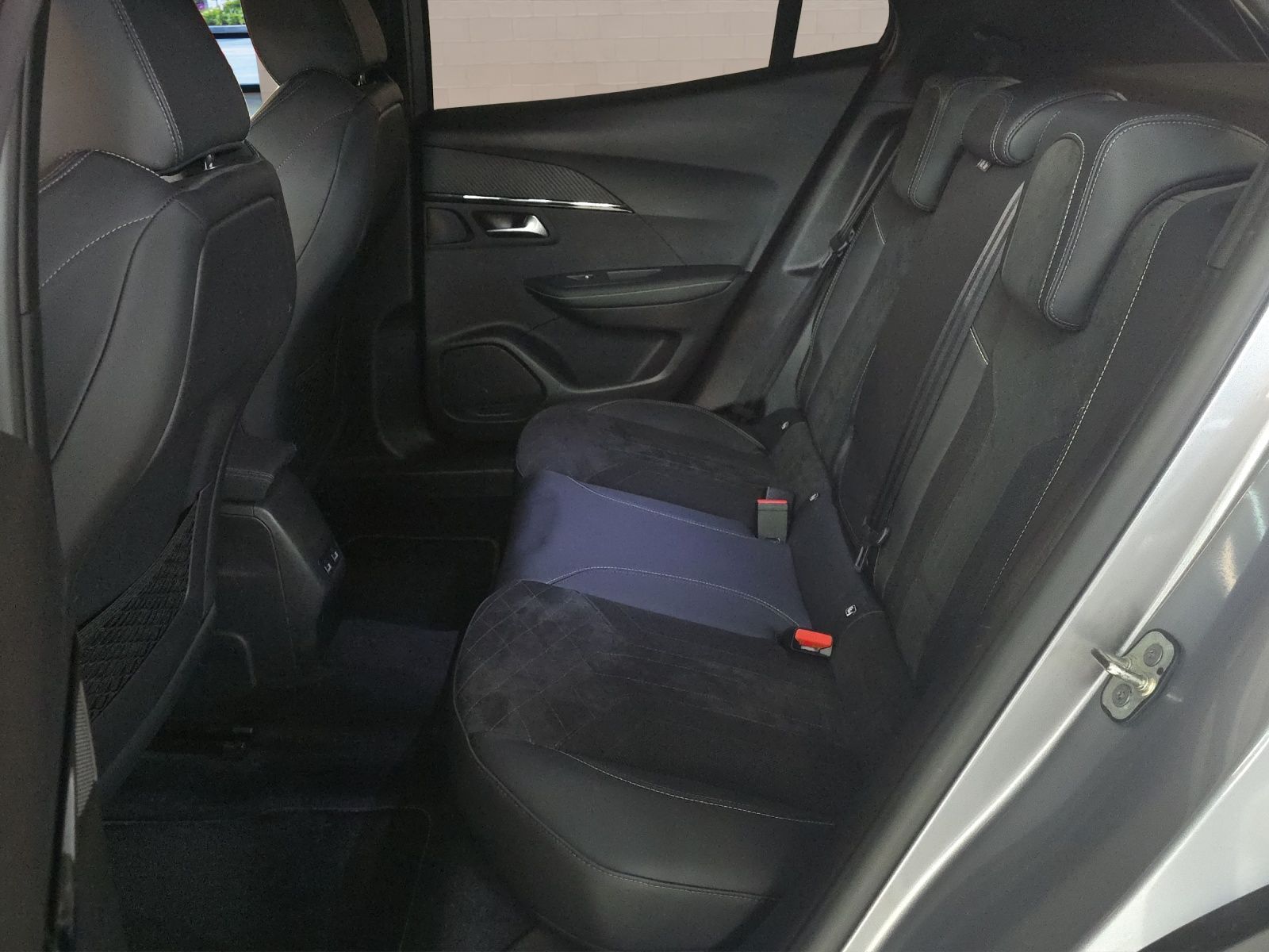 PEUGEOT 2008 1.5 BlueHDi GT Pack EAT8 CH-Fahrzeug-image-19