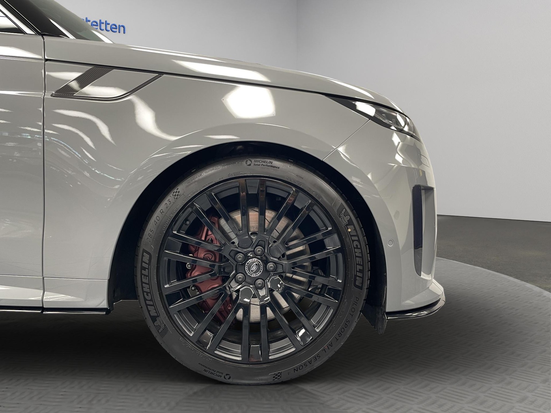 LAND ROVER Range Rover Sport 4.4 V8 SV Edition Two-image-13