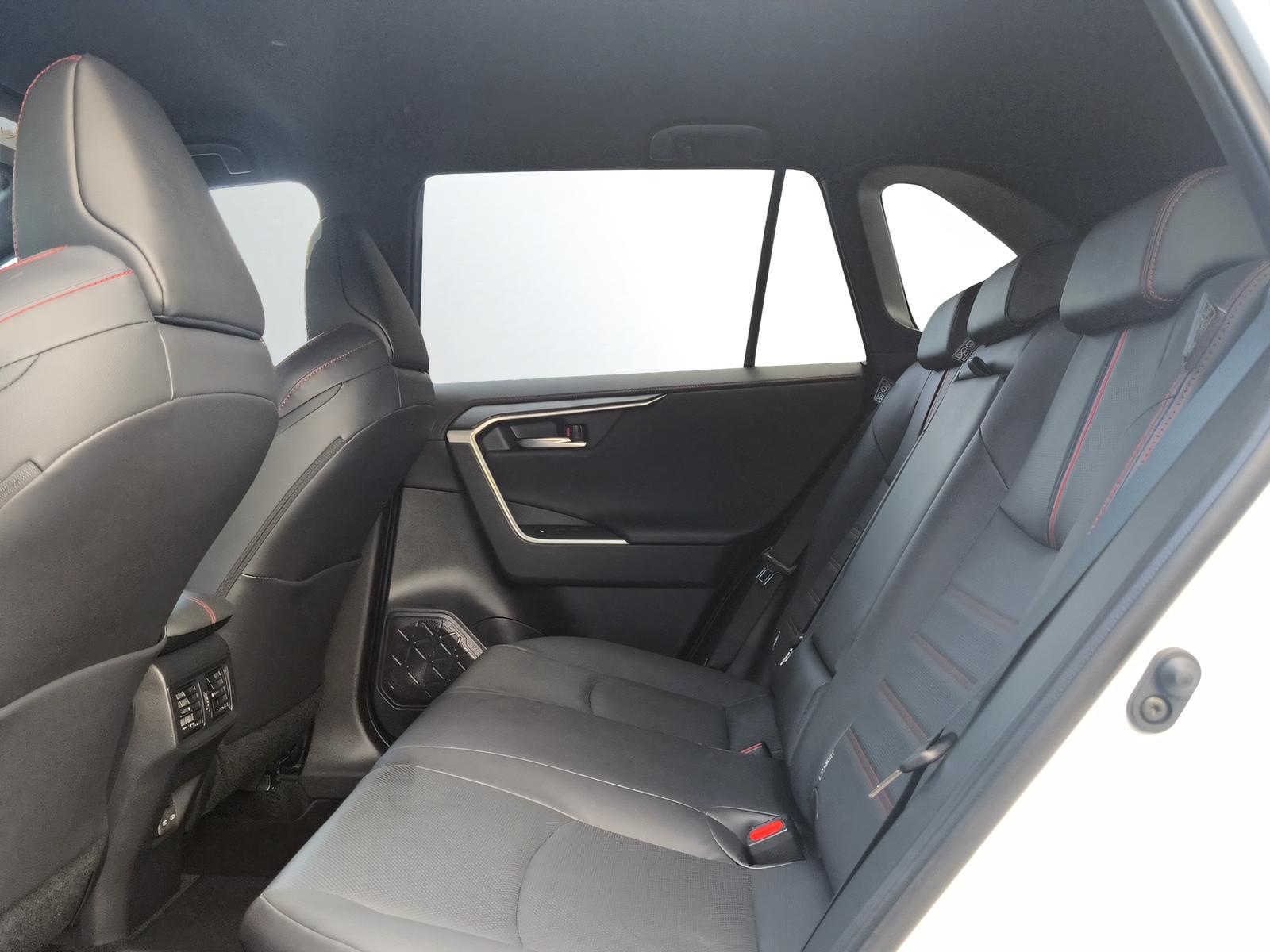 TOYOTA RAV4 2.5 Plug-In-Hybrid Platinum-image-9