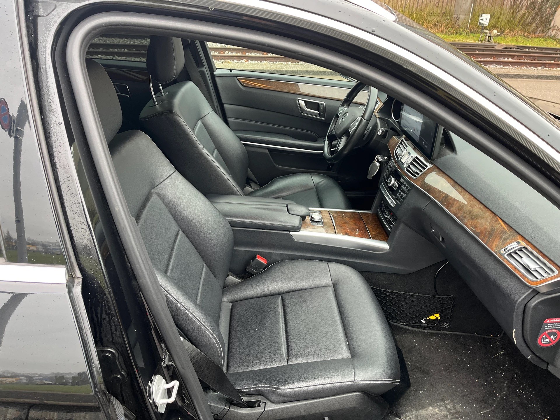 MERCEDES-BENZ E 250 CDI Avantgarde 4Matic 7G-Tronic-image-5