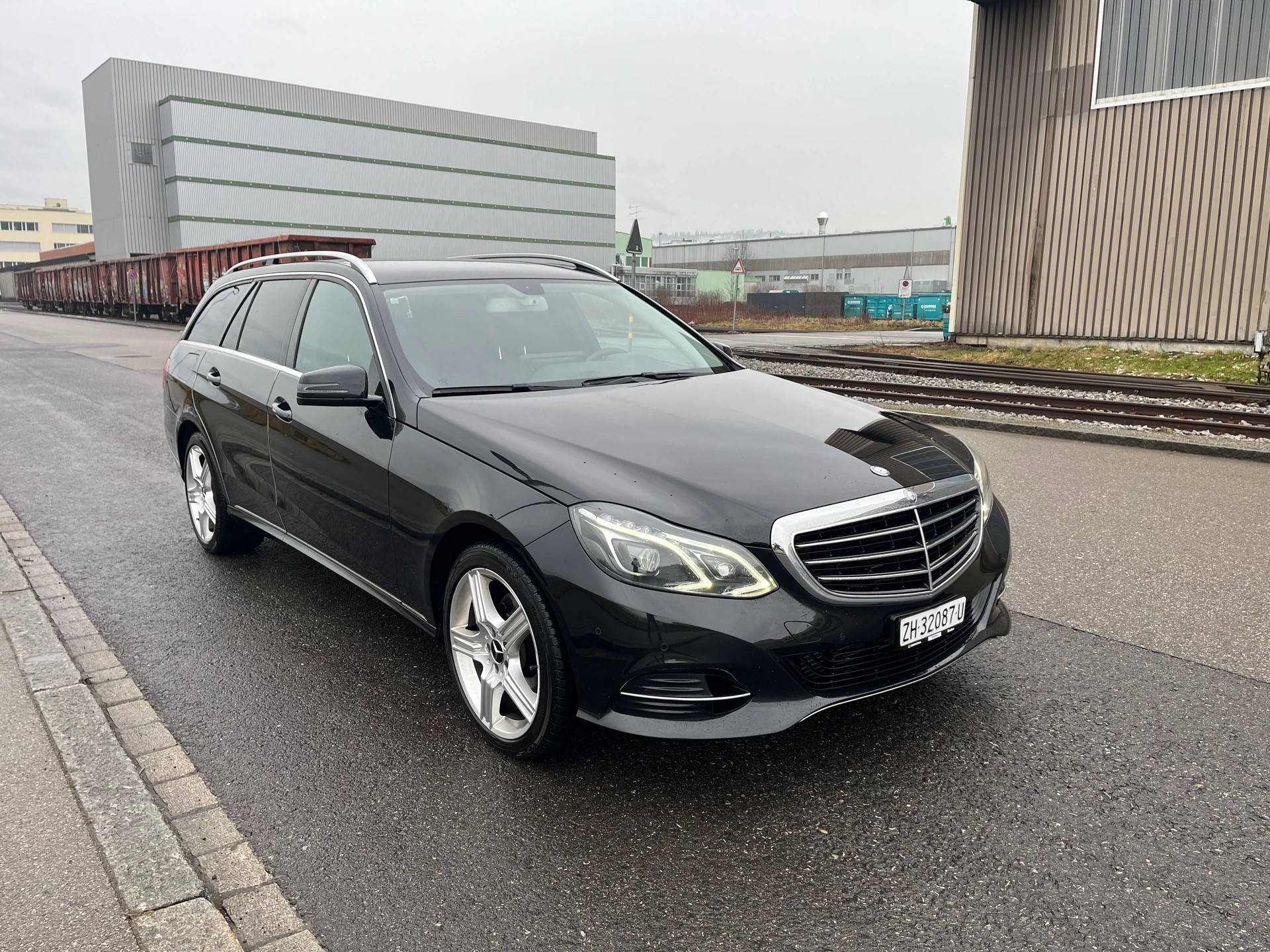 MERCEDES-BENZ E 250 CDI Avantgarde 4Matic 7G-Tronic-image-0
