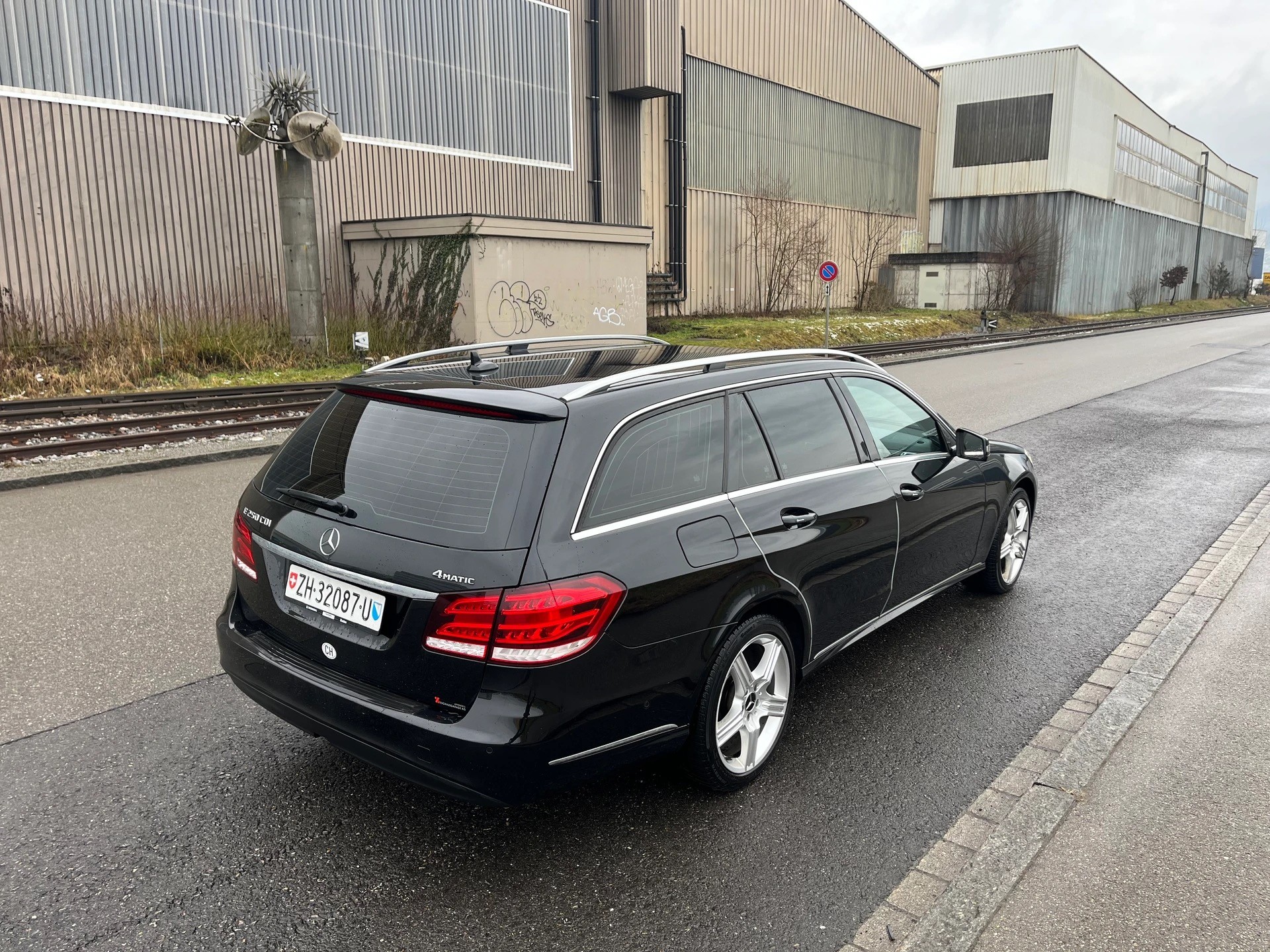 MERCEDES-BENZ E 250 CDI Avantgarde 4Matic 7G-Tronic-image-2