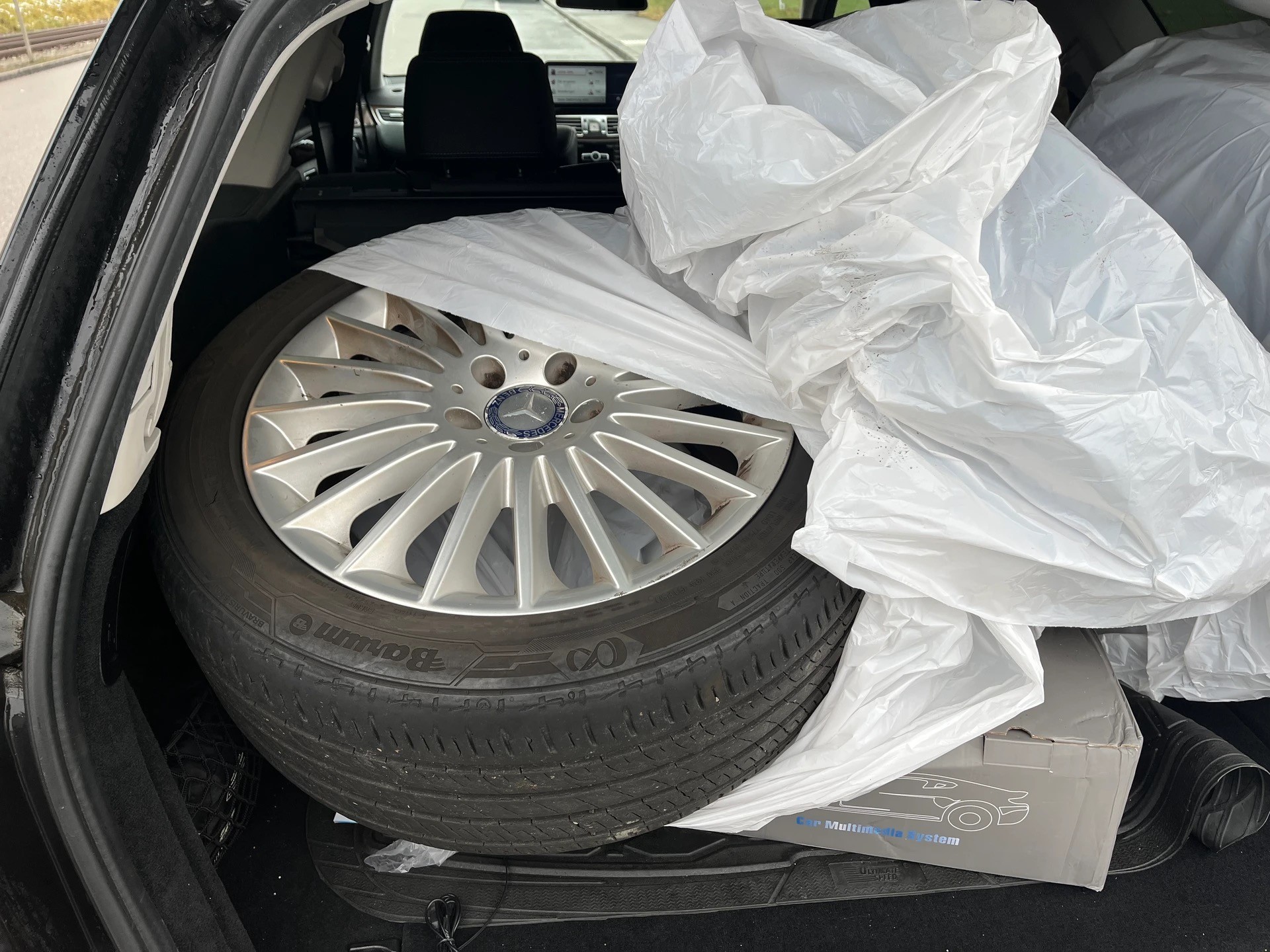 MERCEDES-BENZ E 250 CDI Avantgarde 4Matic 7G-Tronic-image-9