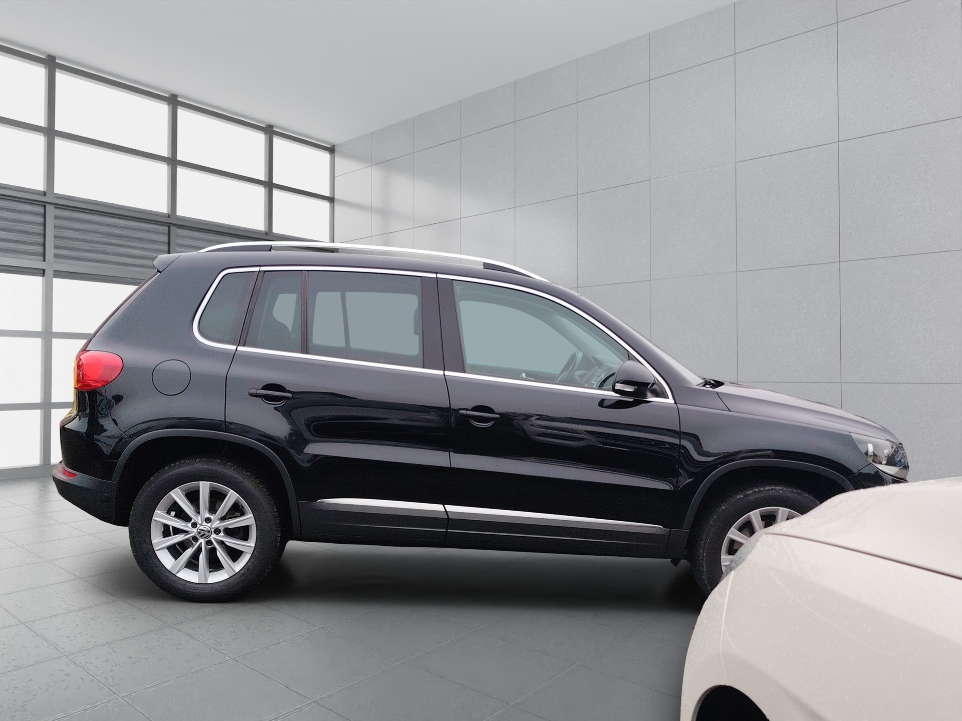 VW Tiguan 2.0 TDI BlueMotion Trend&Fun 4Motion DSG-image-14