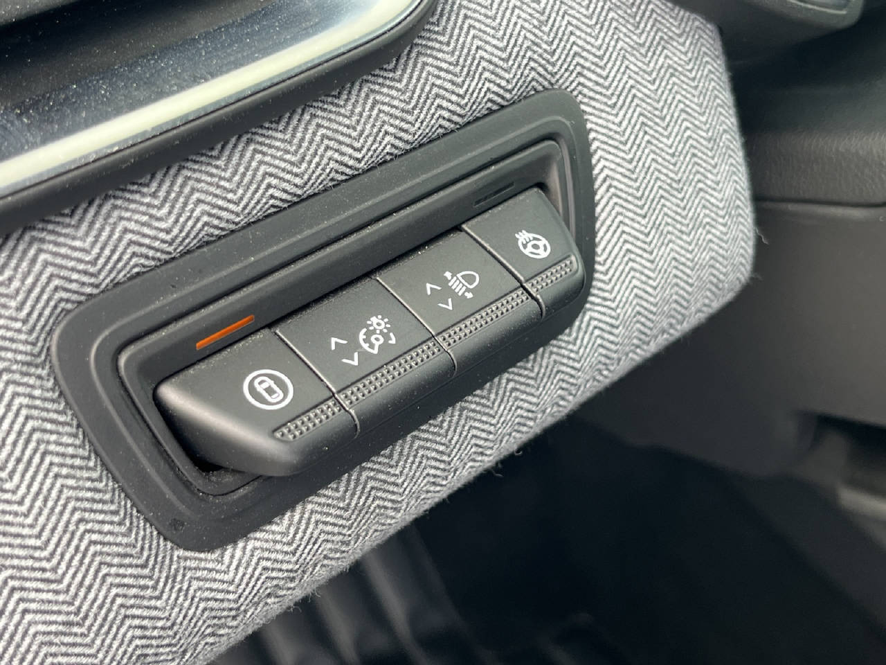 RENAULT Clio 1.6 E-Tech techno-image-8