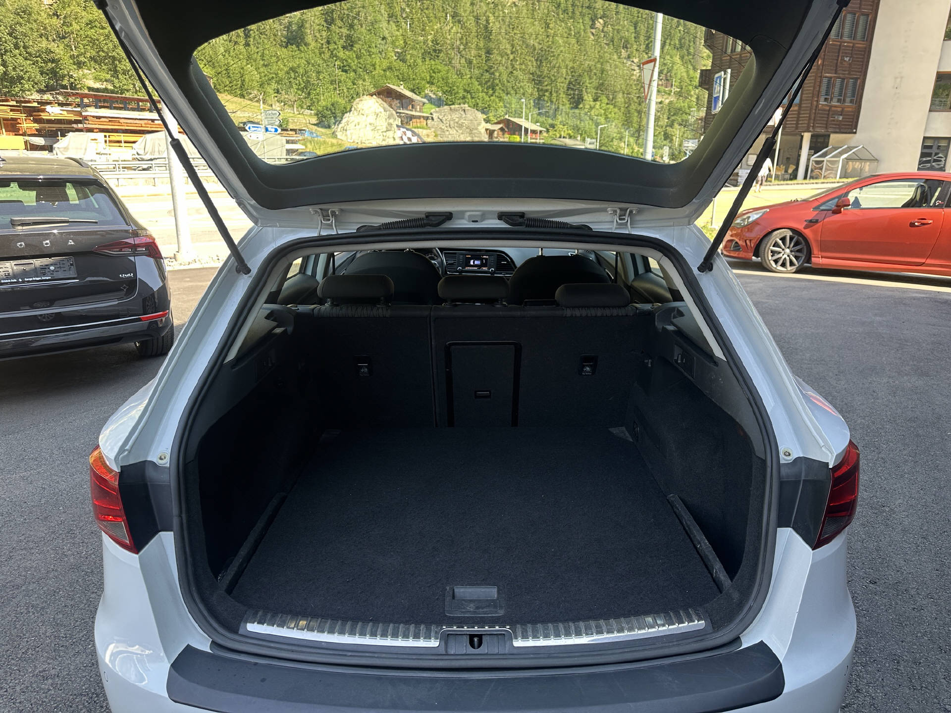 SEAT Leon ST 2.0 TDI Style 4Drive-image-8