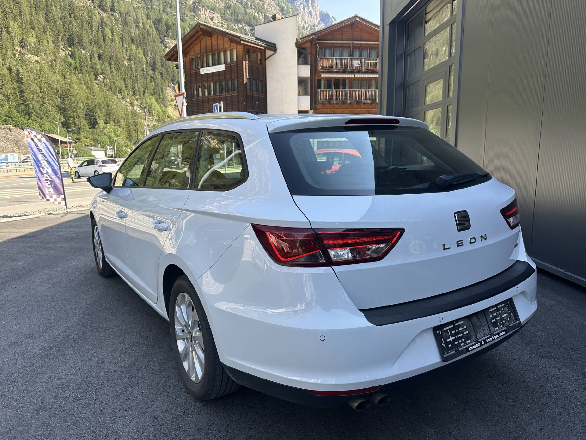 SEAT Leon ST 2.0 TDI Style 4Drive-image-5