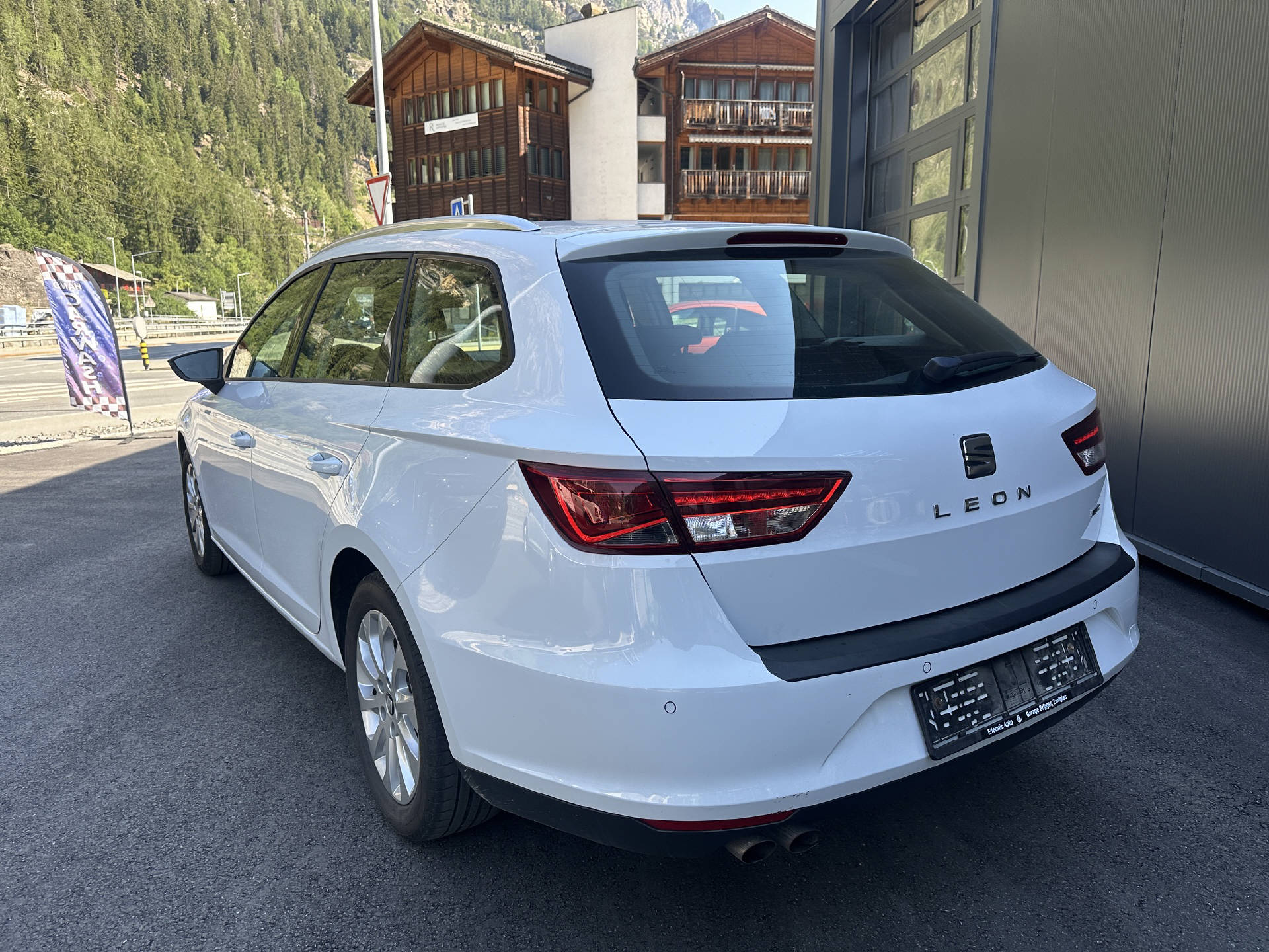 SEAT Leon ST 2.0 TDI Style 4Drive-image-6