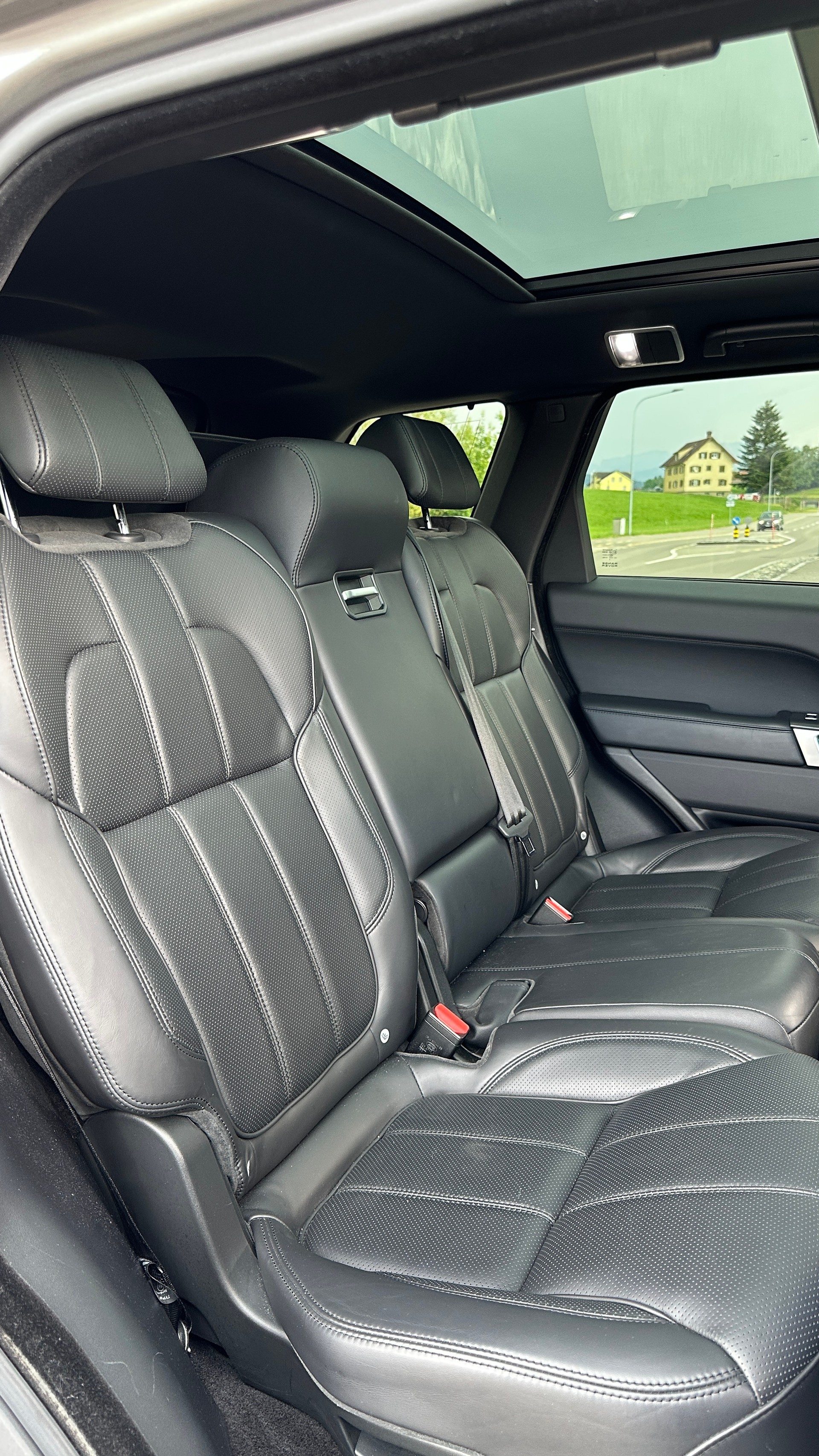 LAND ROVER Range Rover Sport 3.0 SDV6 HSE Automatic-image-19