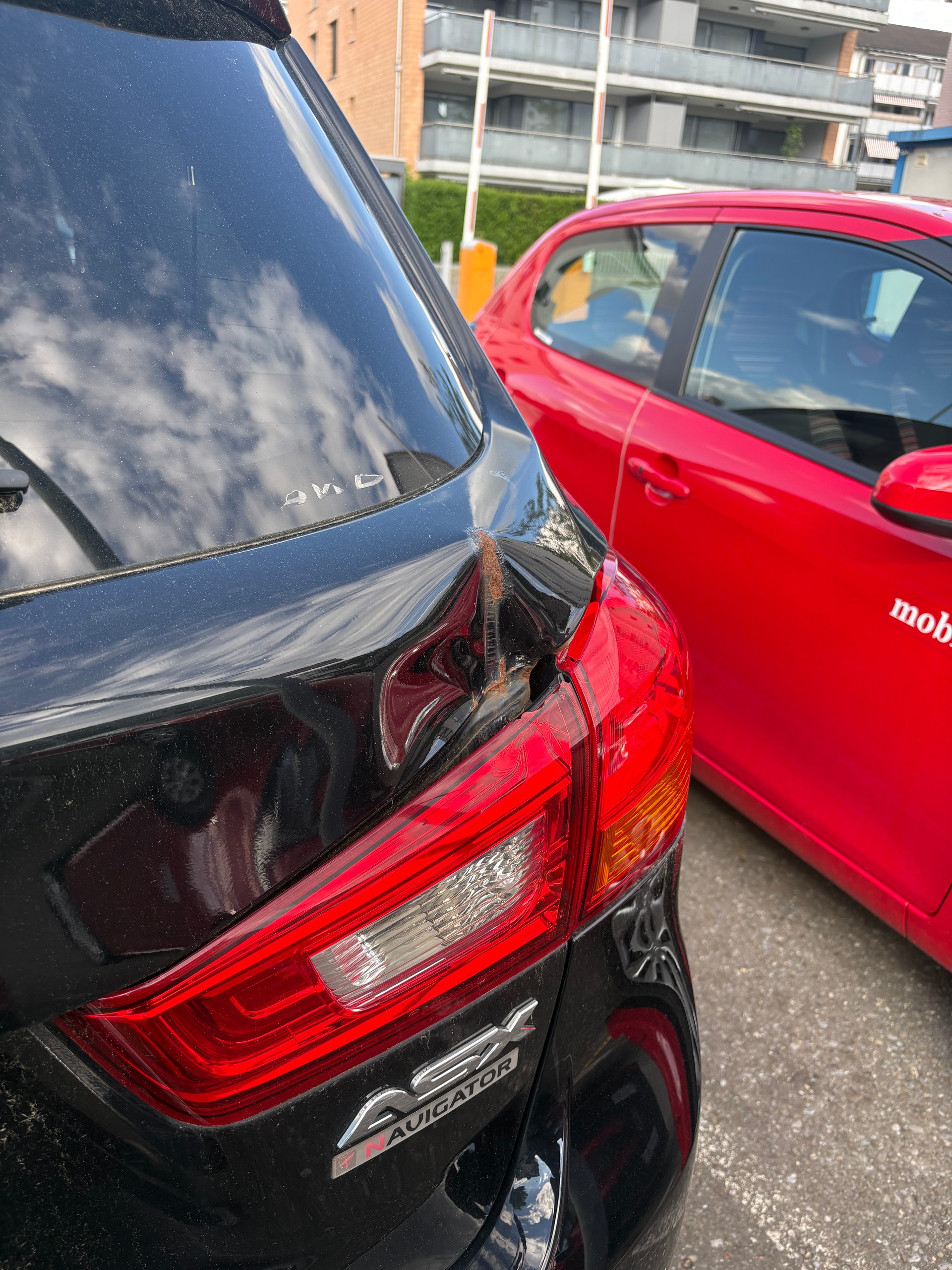 MITSUBISHI ASX 2.2 DID Invite 4WD Automatic-image-4