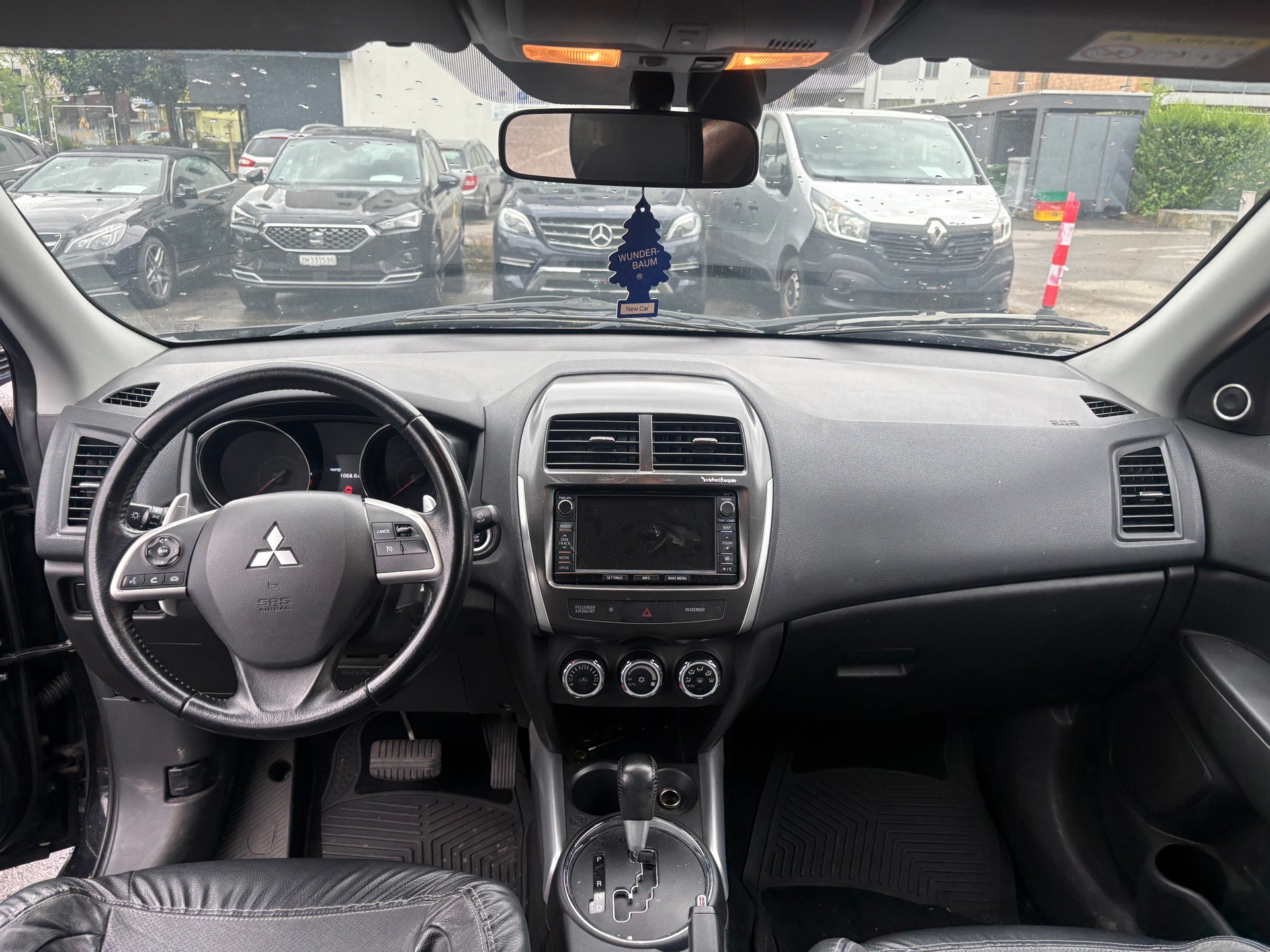 MITSUBISHI ASX 2.2 DID Invite 4WD Automatic-image-8