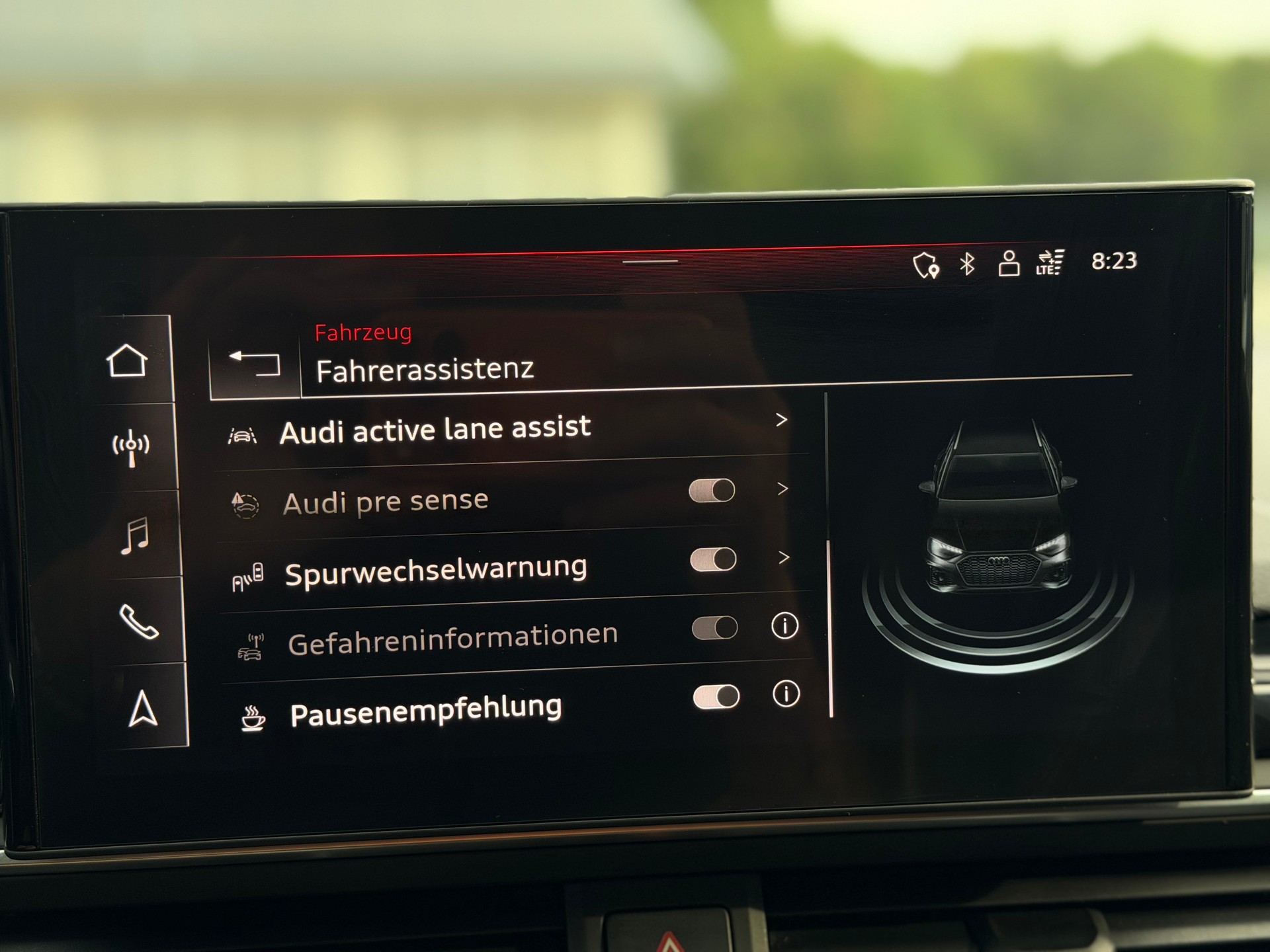 AUDI RS4 Avant quattro tiptronic-image-24