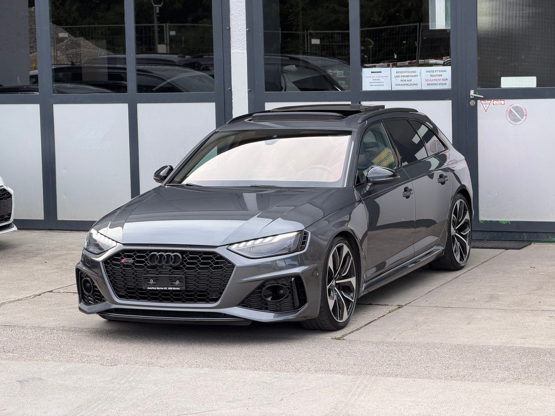 AUDI RS4 Avant quattro tiptronic-showroom-element-1