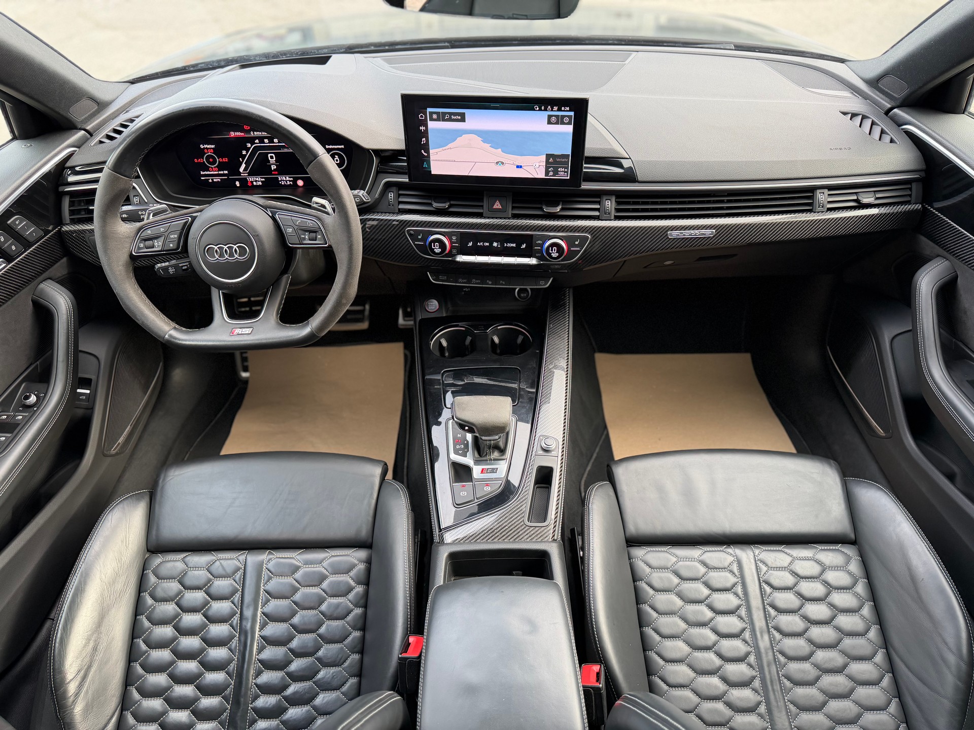 AUDI RS4 Avant quattro tiptronic-image-11