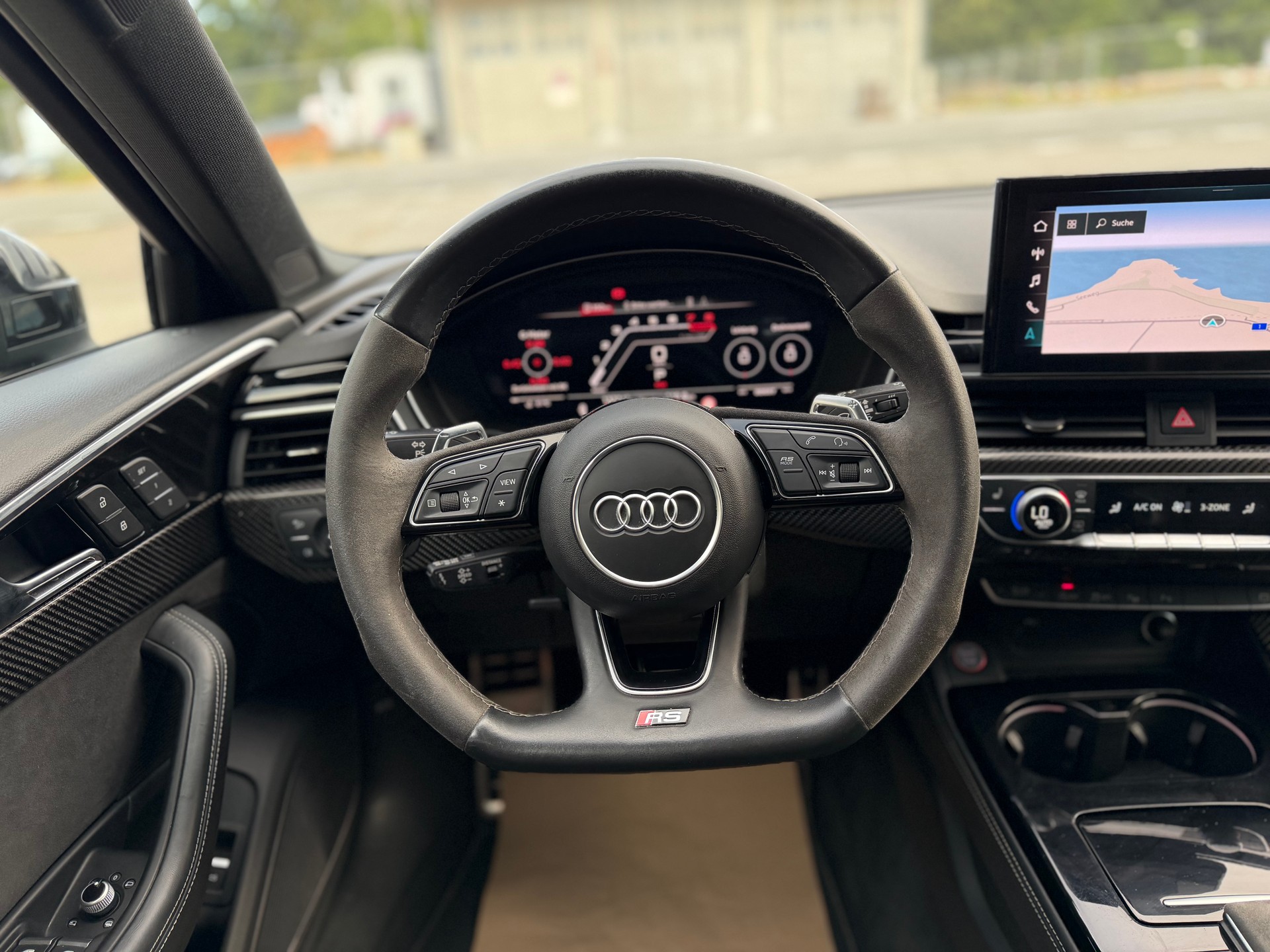 AUDI RS4 Avant quattro tiptronic-image-15