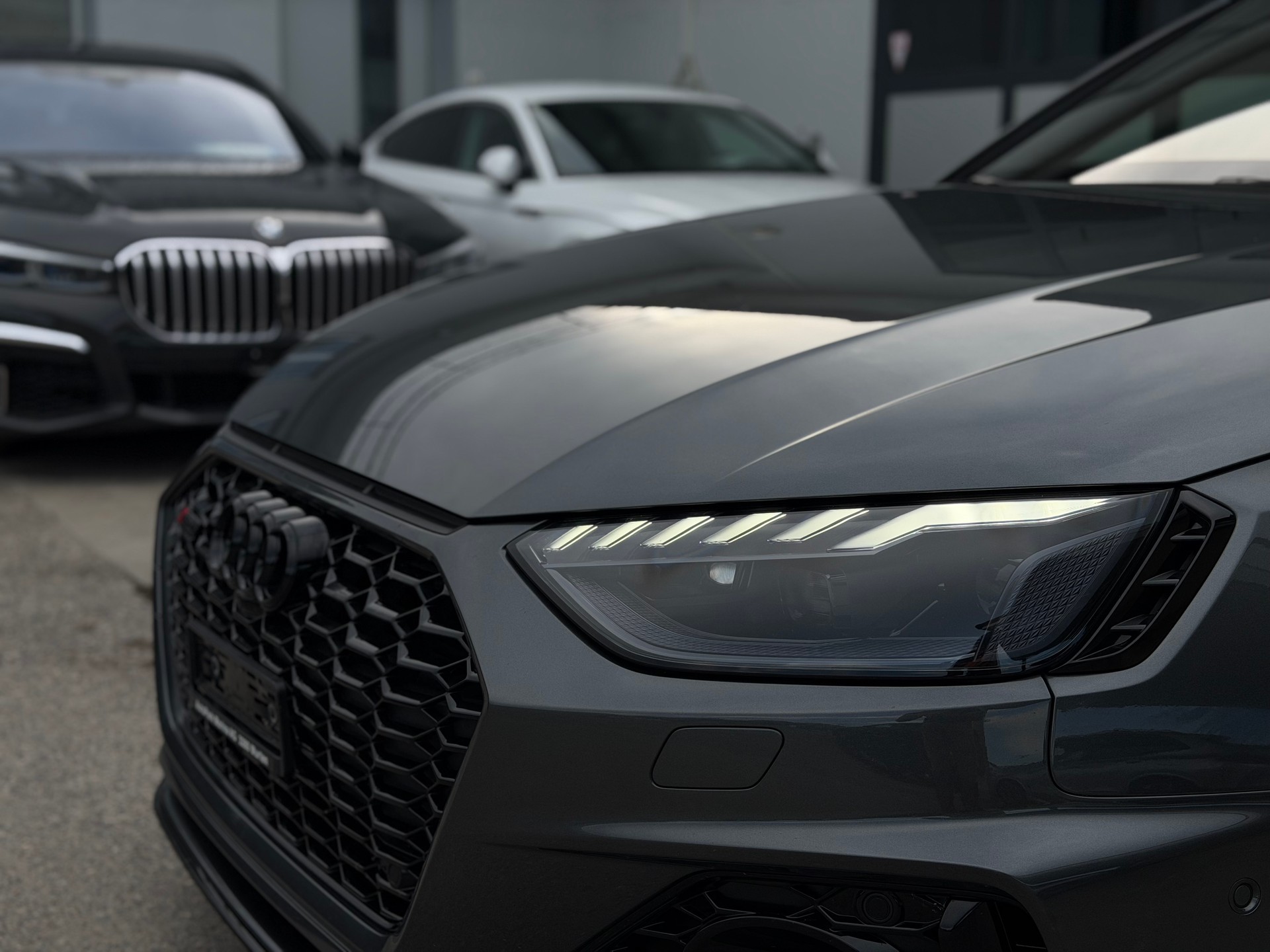 AUDI RS4 Avant quattro tiptronic-image-7
