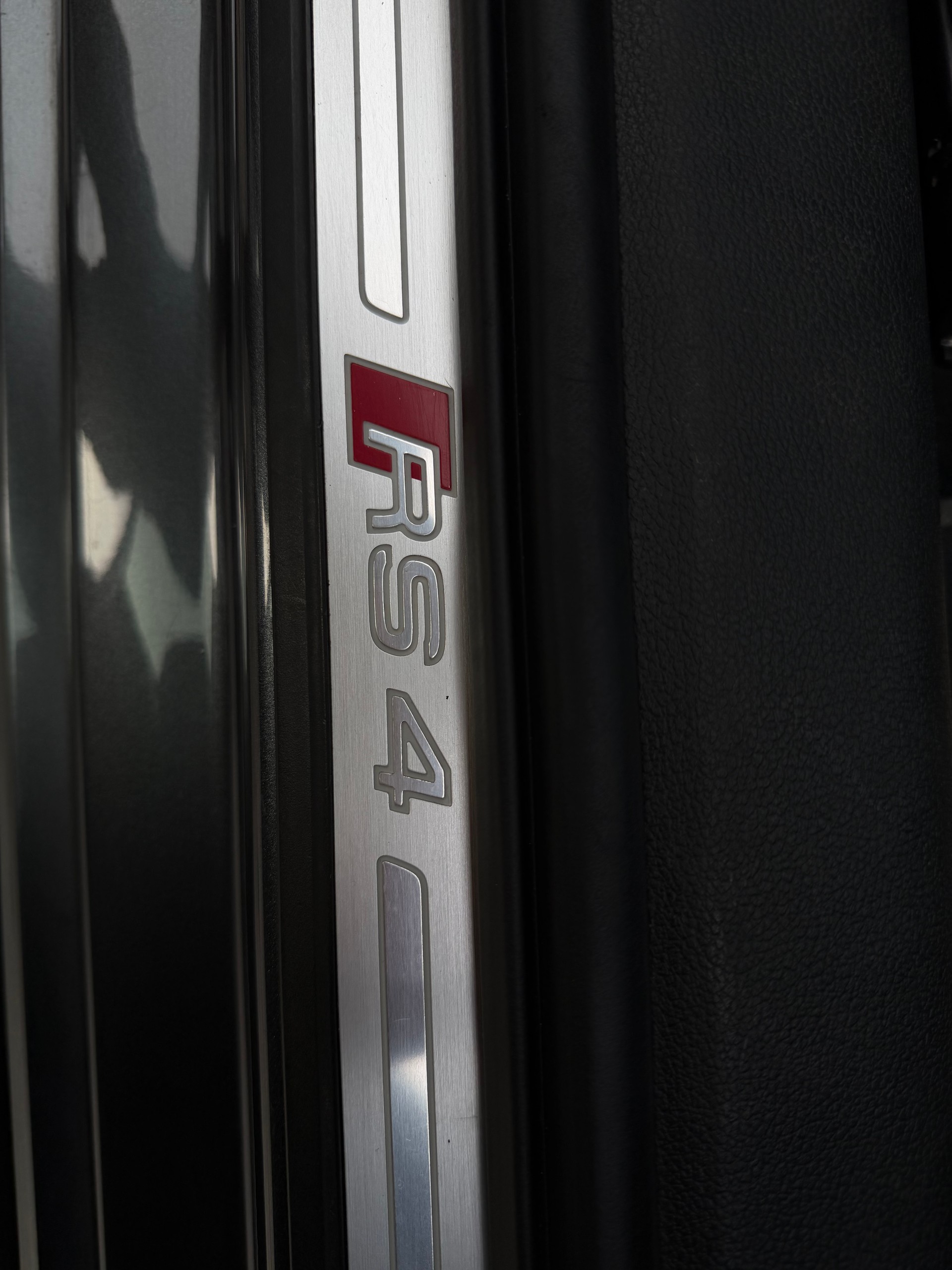 AUDI RS4 Avant quattro tiptronic-image-28