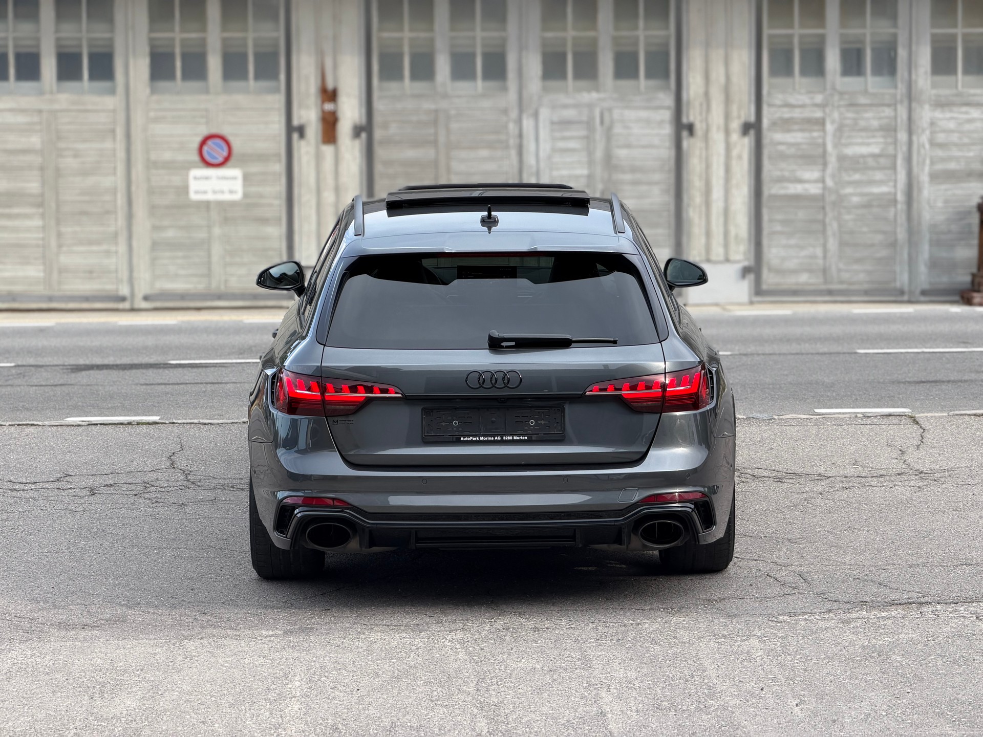 AUDI RS4 Avant quattro tiptronic-image-5