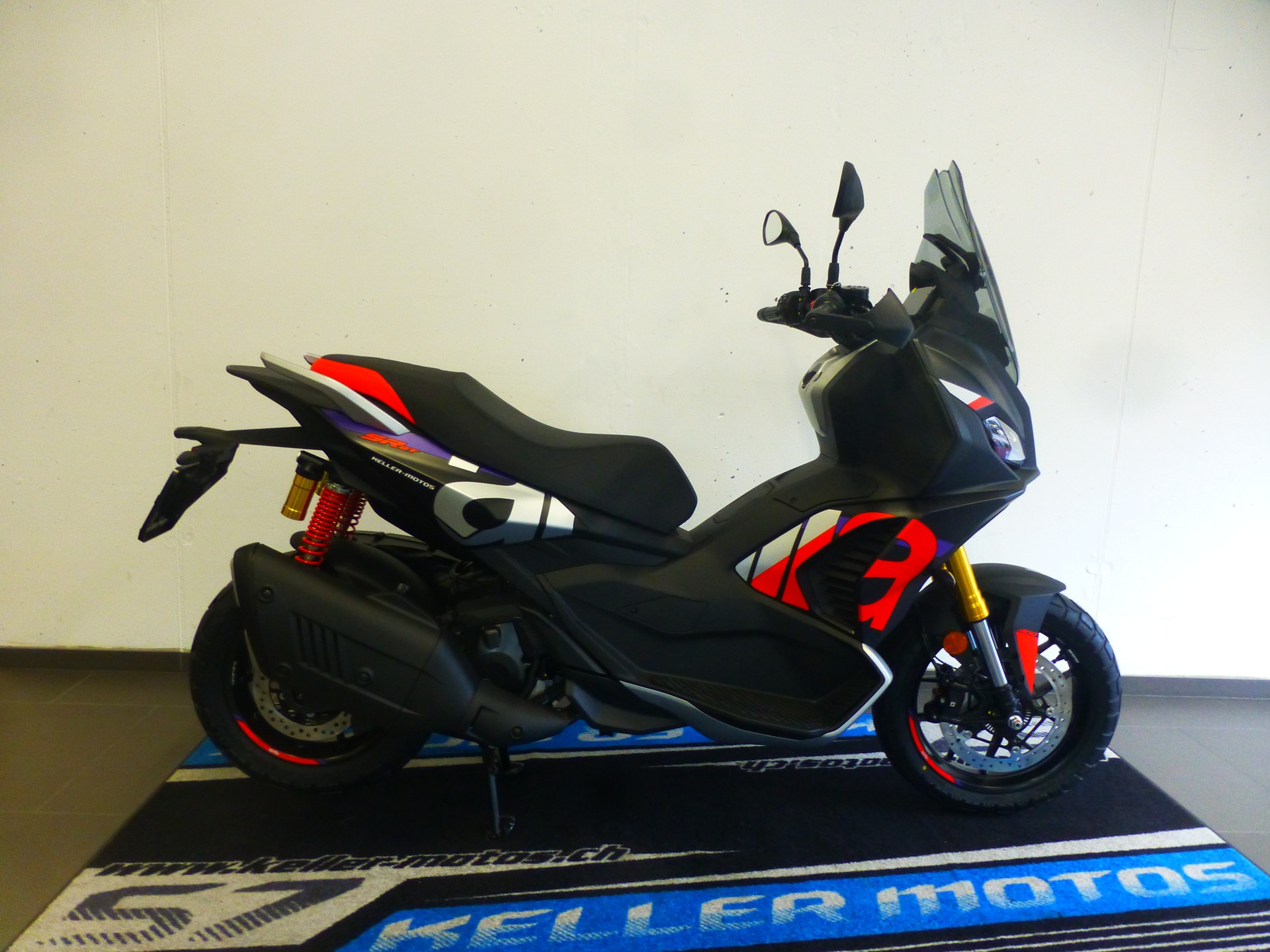 APRILIA SR 400 GT Replica