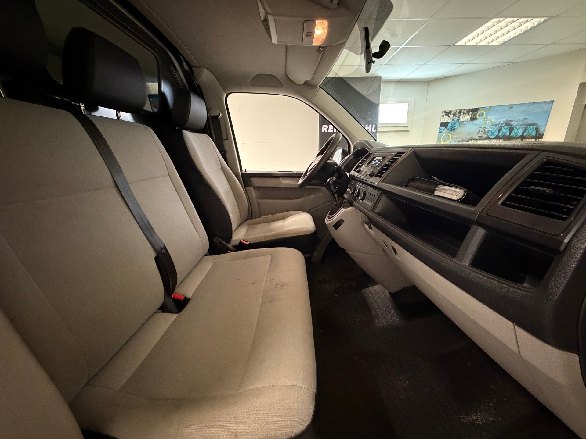 VW T6 2.0 TDI Entry-image-18