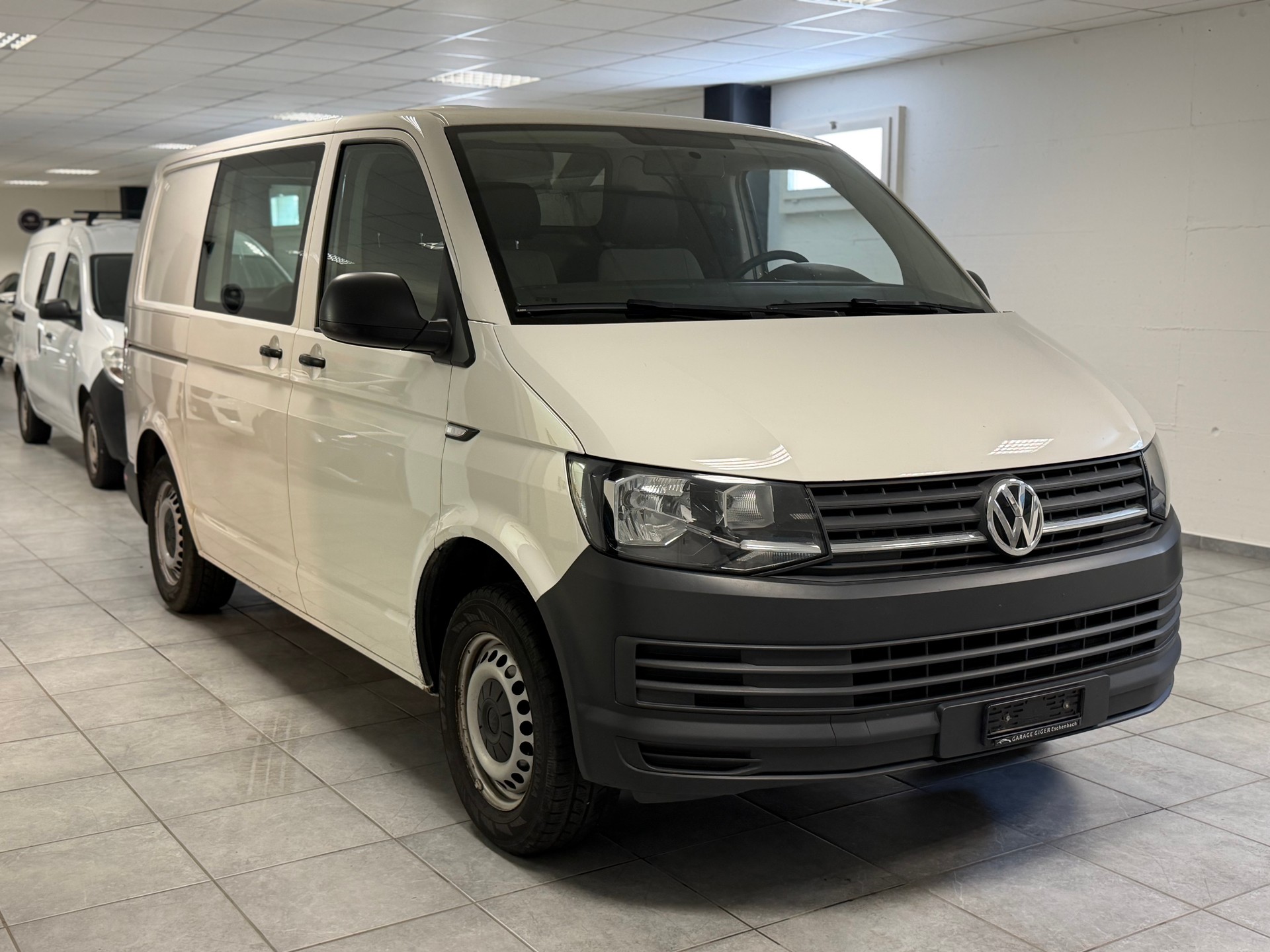 VW T6 2.0 TDI Entry-image-4