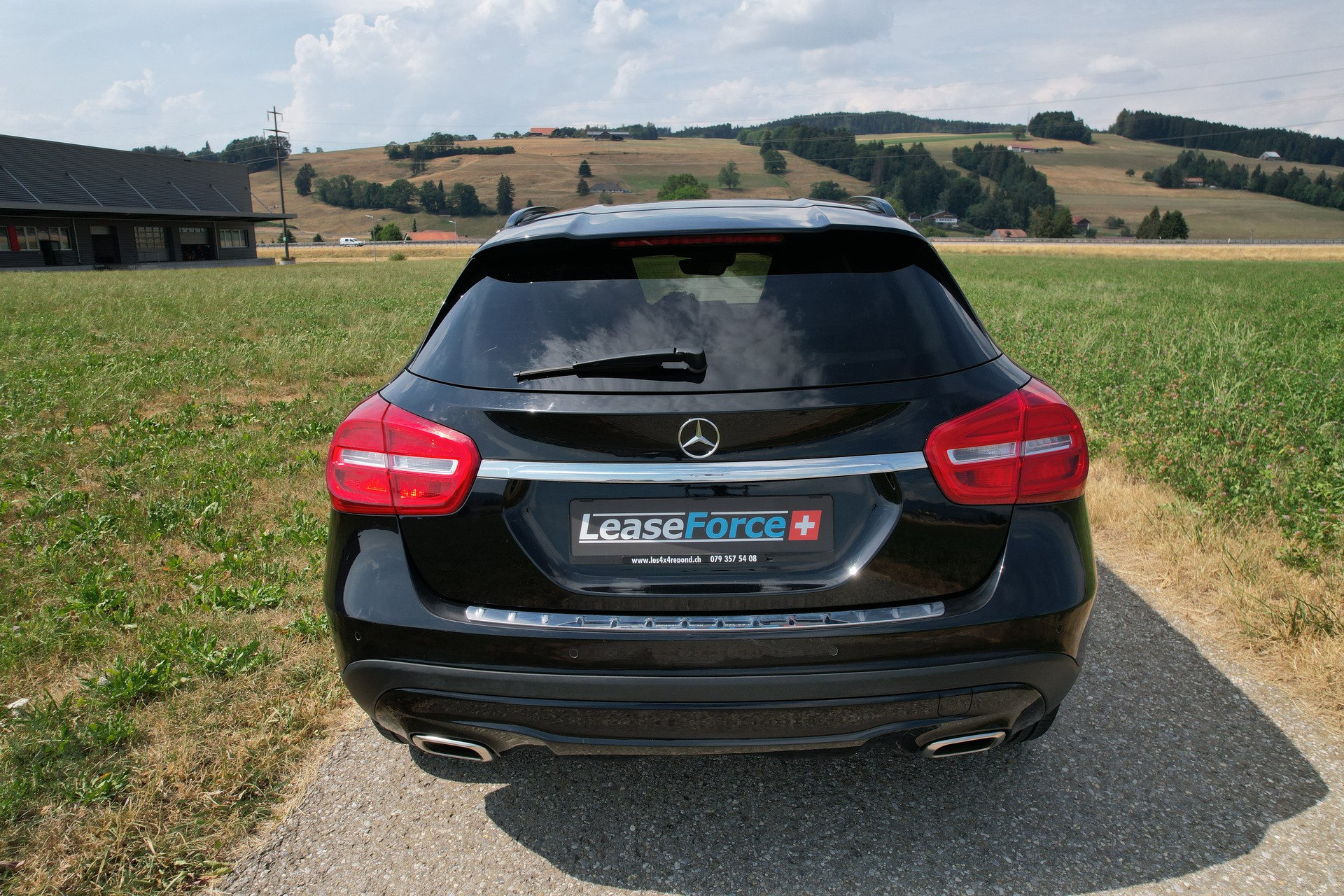 MERCEDES-BENZ GLA 200 Style 7G-DCT-image-2