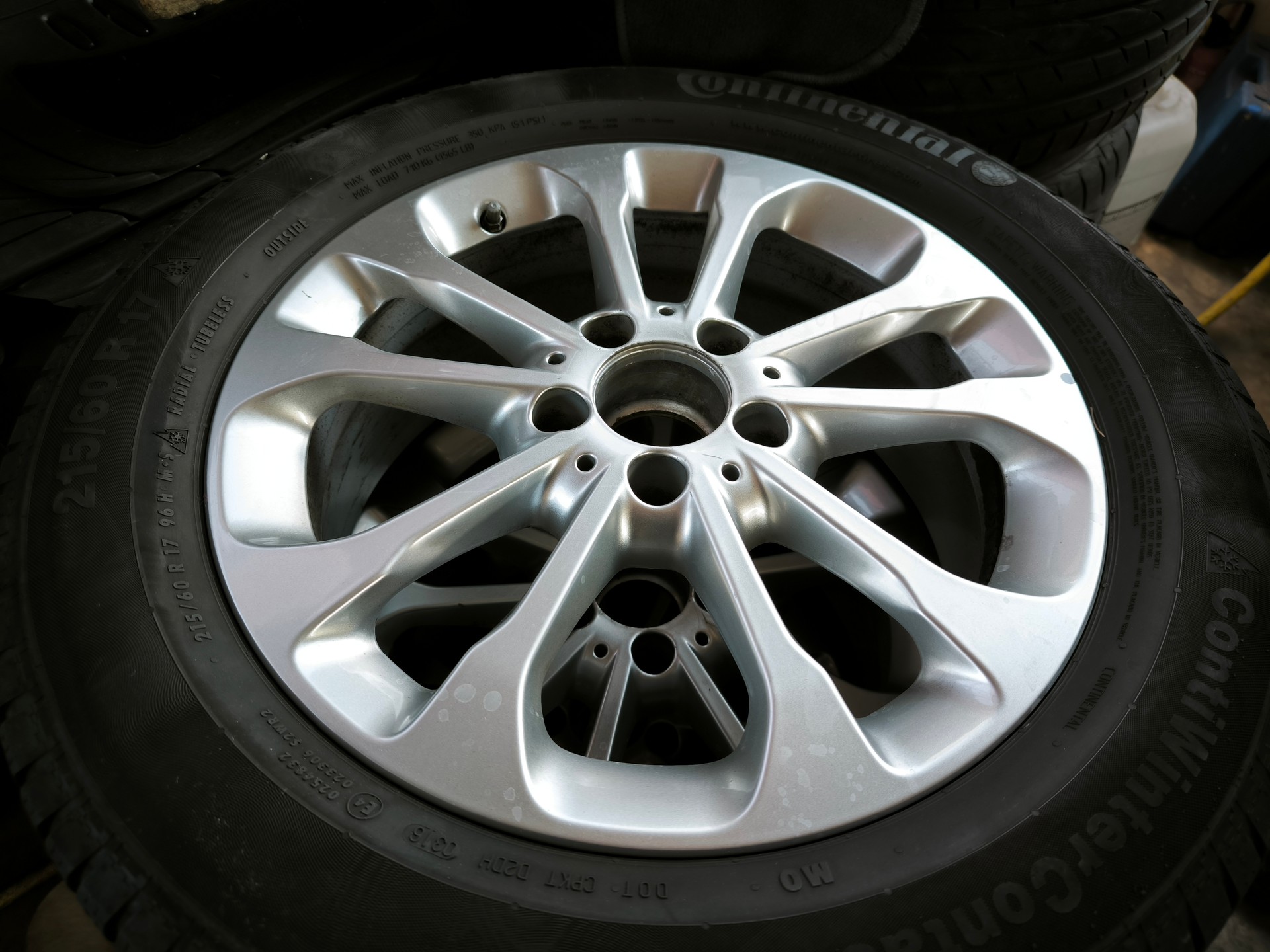 MERCEDES-BENZ GLA 200 Style 7G-DCT-image-14