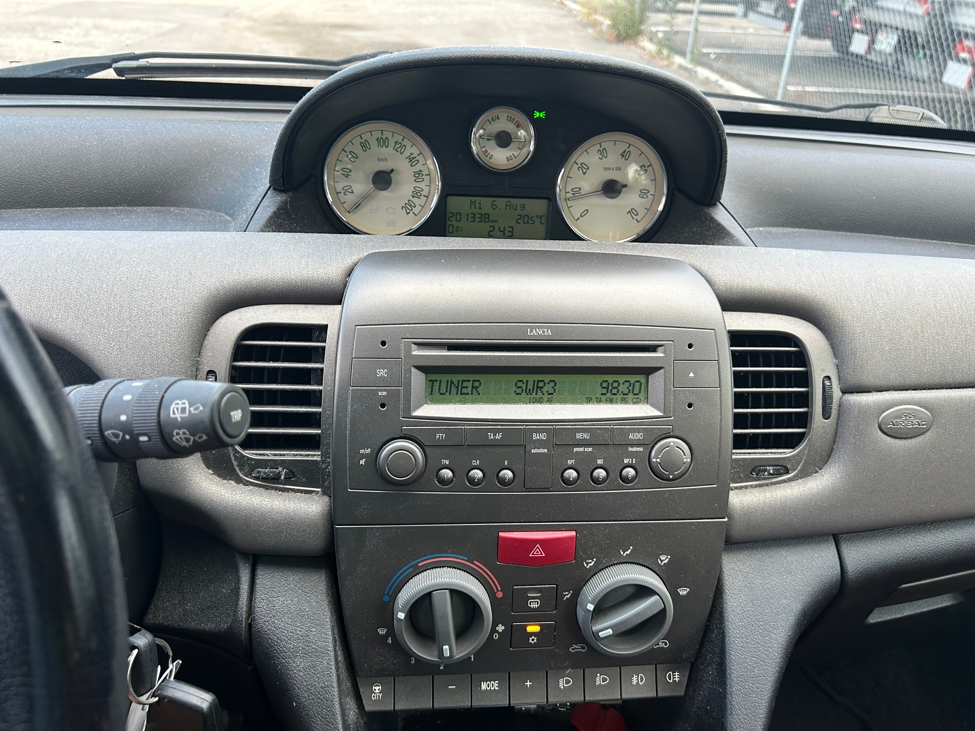 LANCIA Ypsilon 1.4 16V Argento-image-9