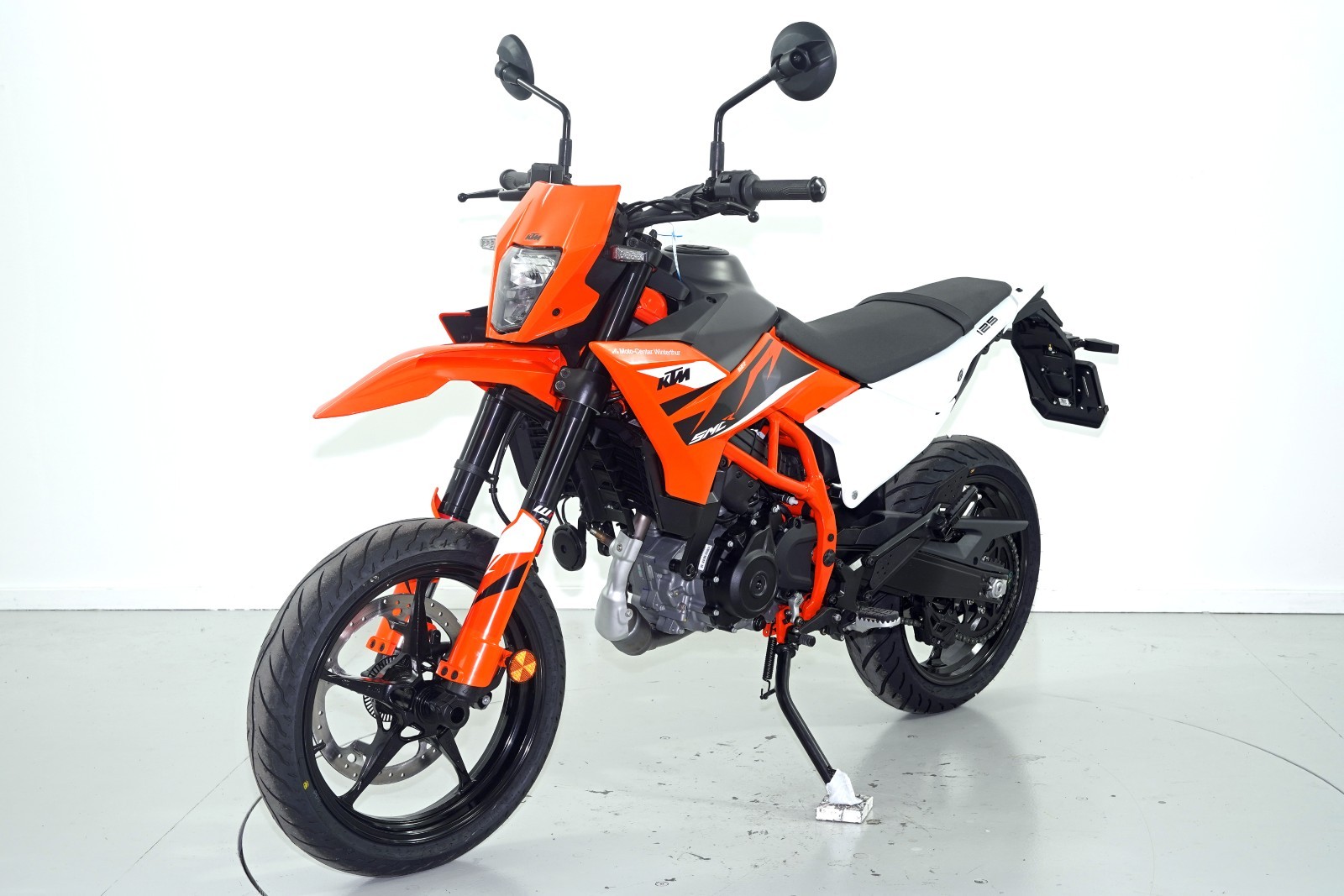 KTM 125 SMC R ABS-showroom-element-2