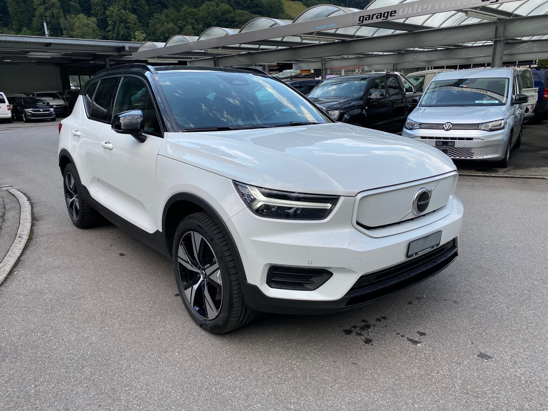VOLVO XC40 Recharge P8 Twin AWD Pure Electric Plus-image-14