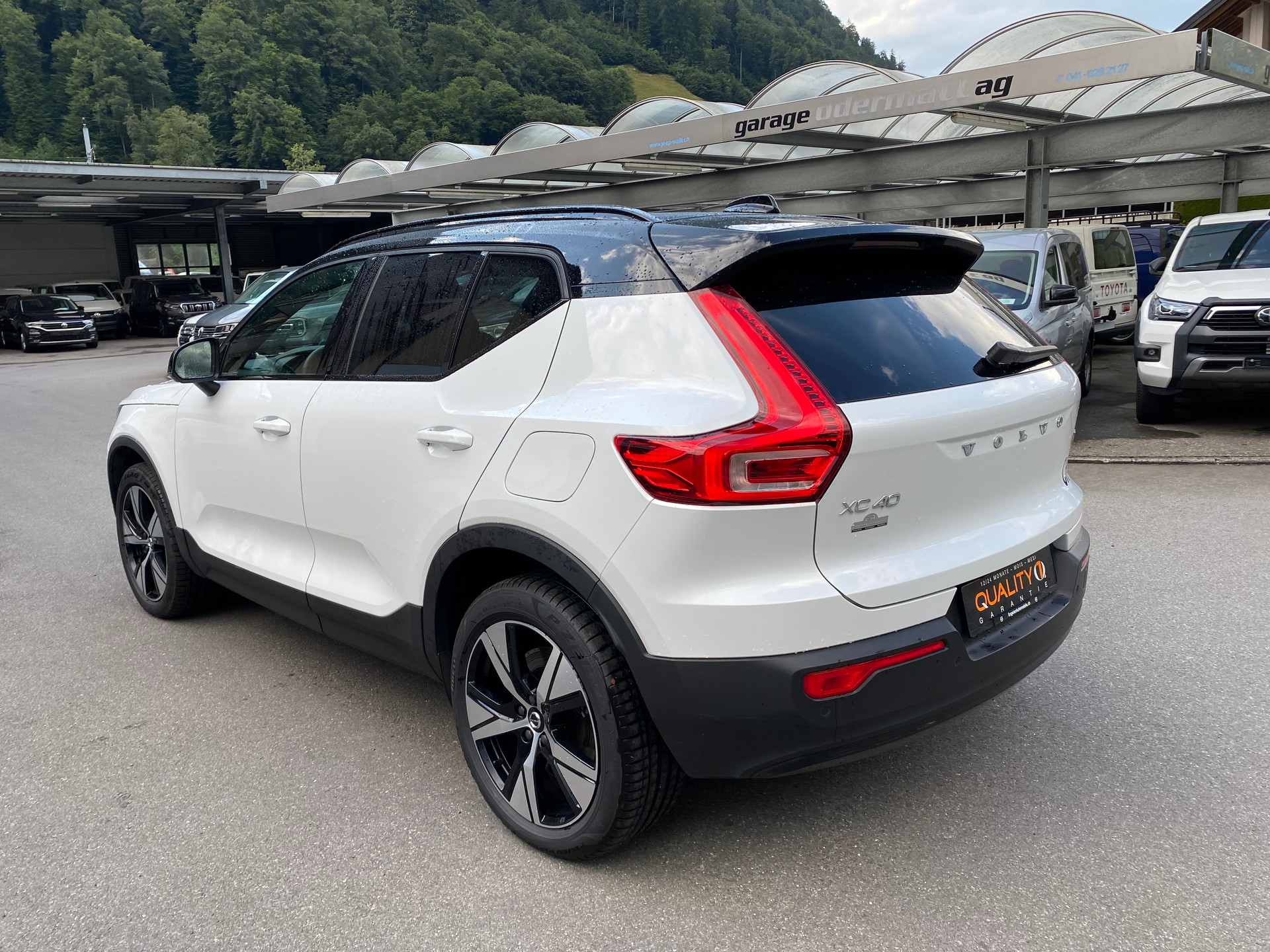 VOLVO XC40 Recharge P8 Twin AWD Pure Electric Plus-image-12