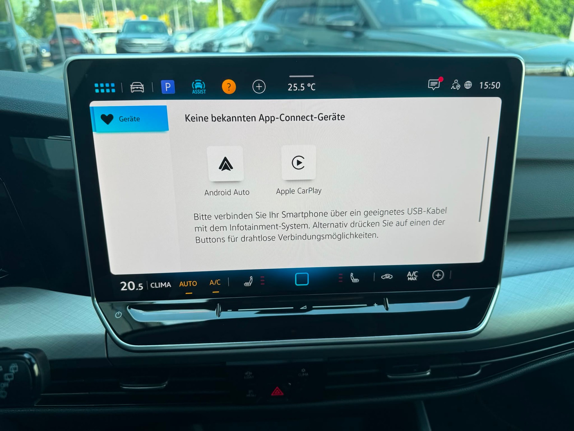 VW Golf Variant 1.5 eTSI mHEV Basis DSG-image-12