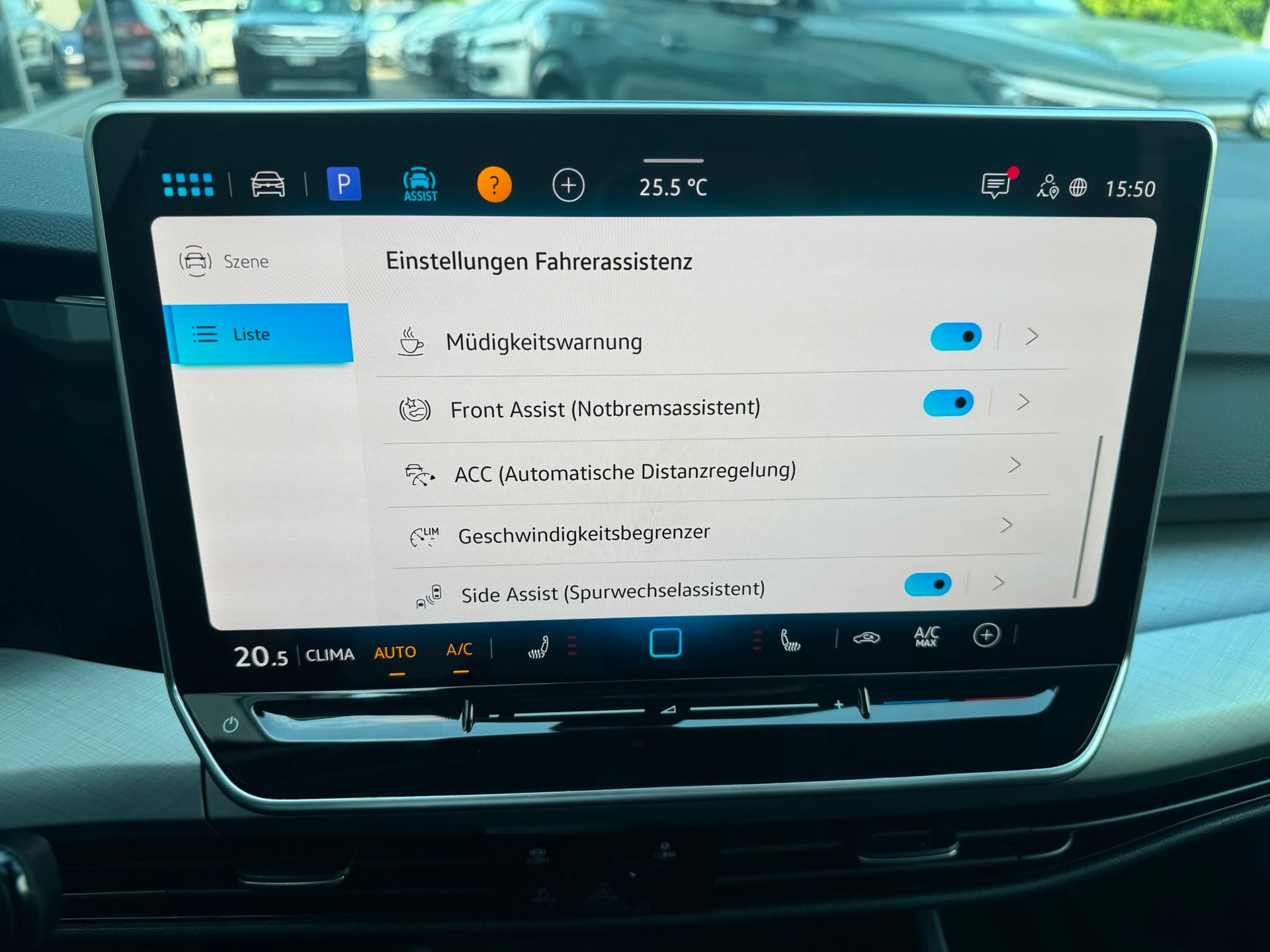 VW Golf Variant 1.5 eTSI mHEV Basis DSG-image-11