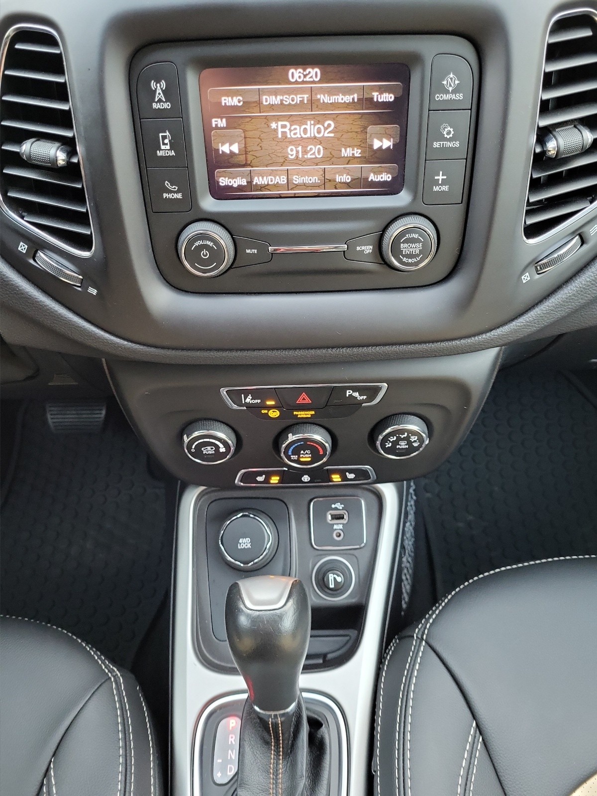 JEEP Compass 2.0CRD Limited AWD 9ATX-image-13