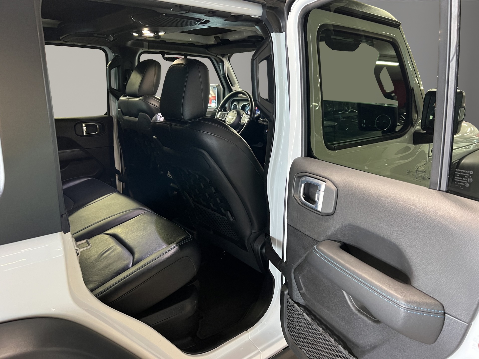 JEEP Wrangler 2.0 PHEV Unlimited Rubicon DT Automatic-image-14