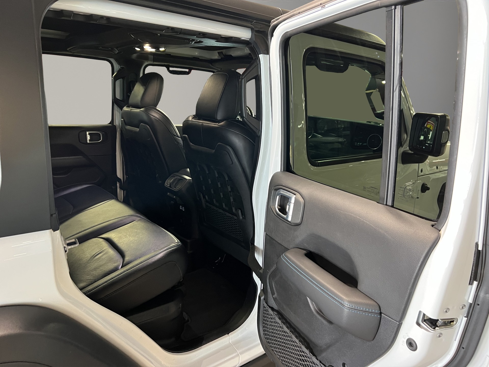 JEEP Wrangler 2.0 PHEV Unlimited Rubicon DT Automatic-image-15