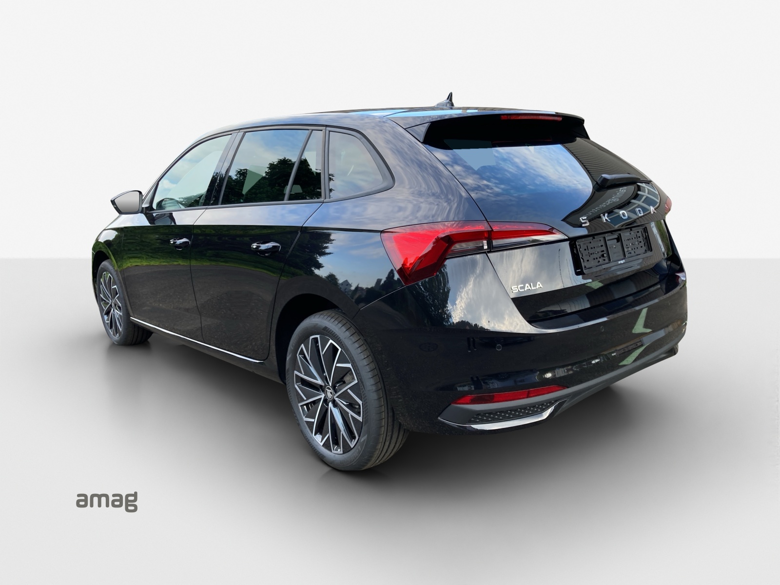 SKODA Scala 1.0 TSI Dynamic DSG-image-2