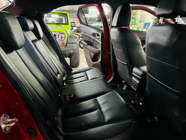 MITSUBISHI Eclipse Cross 2.4 PHEV Instyle 4WD-image-14