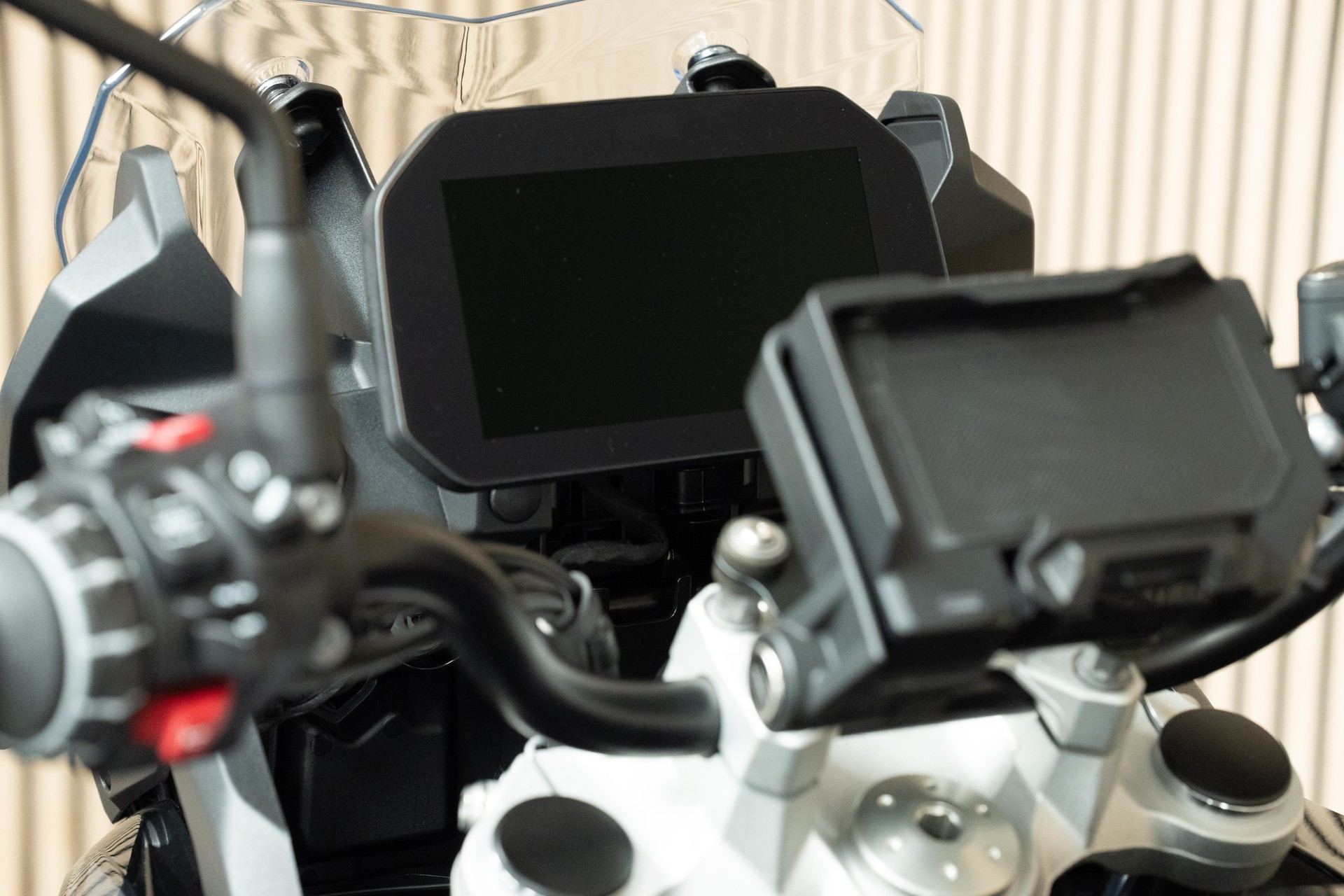 BMW F 750 GS-showroom-element-3