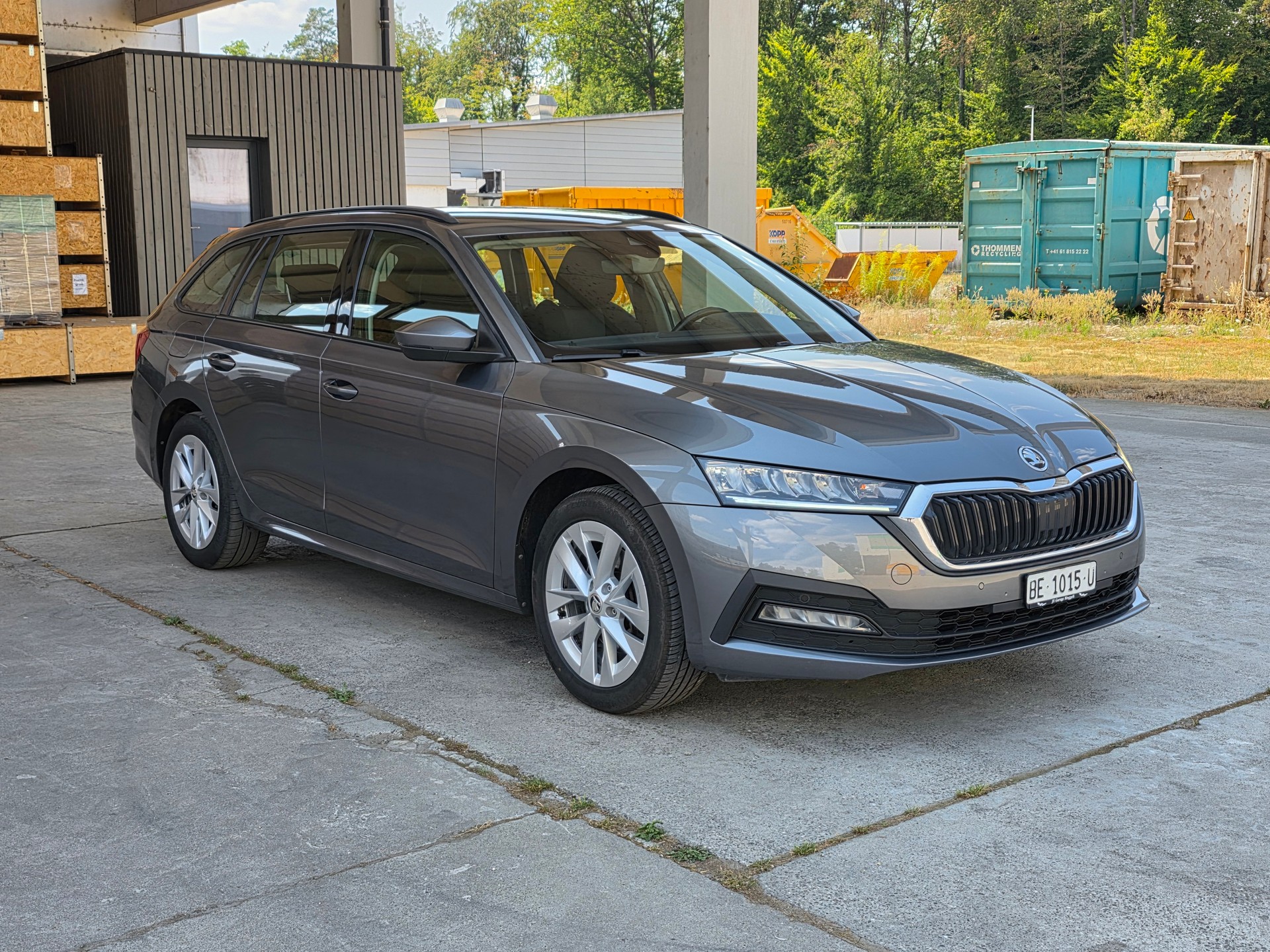 SKODA Octavia Combi 2.0 TSI Ambition DSG 4x4-image-0