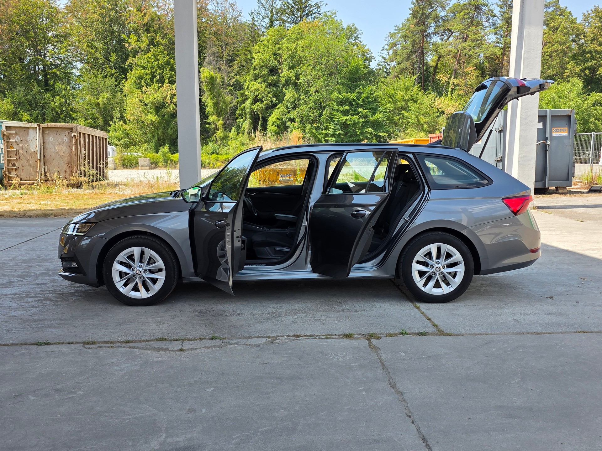SKODA Octavia Combi 2.0 TSI Ambition DSG 4x4-image-3