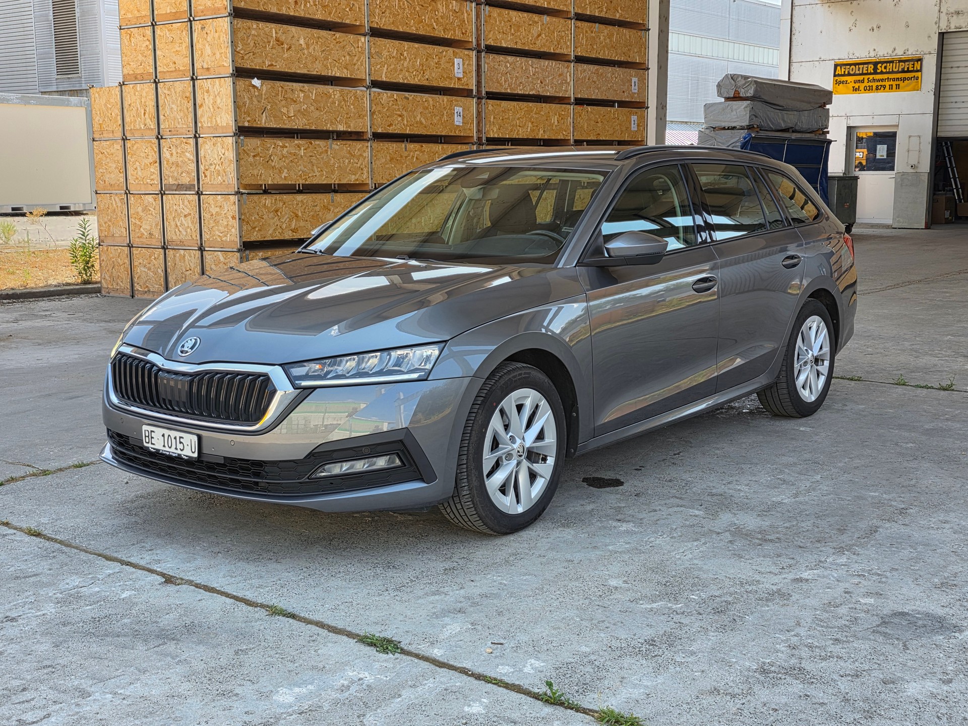 SKODA Octavia Combi 2.0 TSI Ambition DSG 4x4-image-4