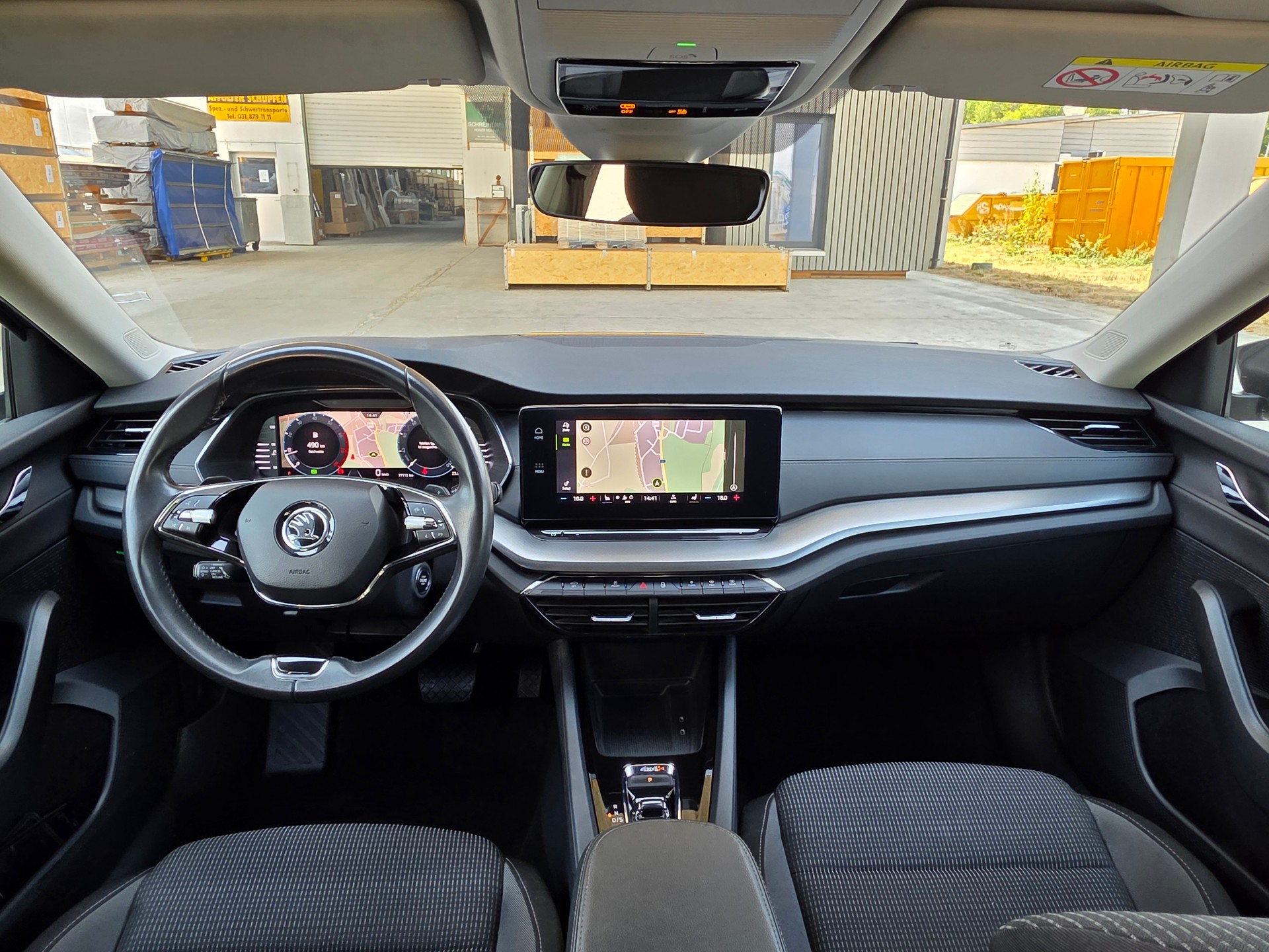 SKODA Octavia Combi 2.0 TSI Ambition DSG 4x4-image-10