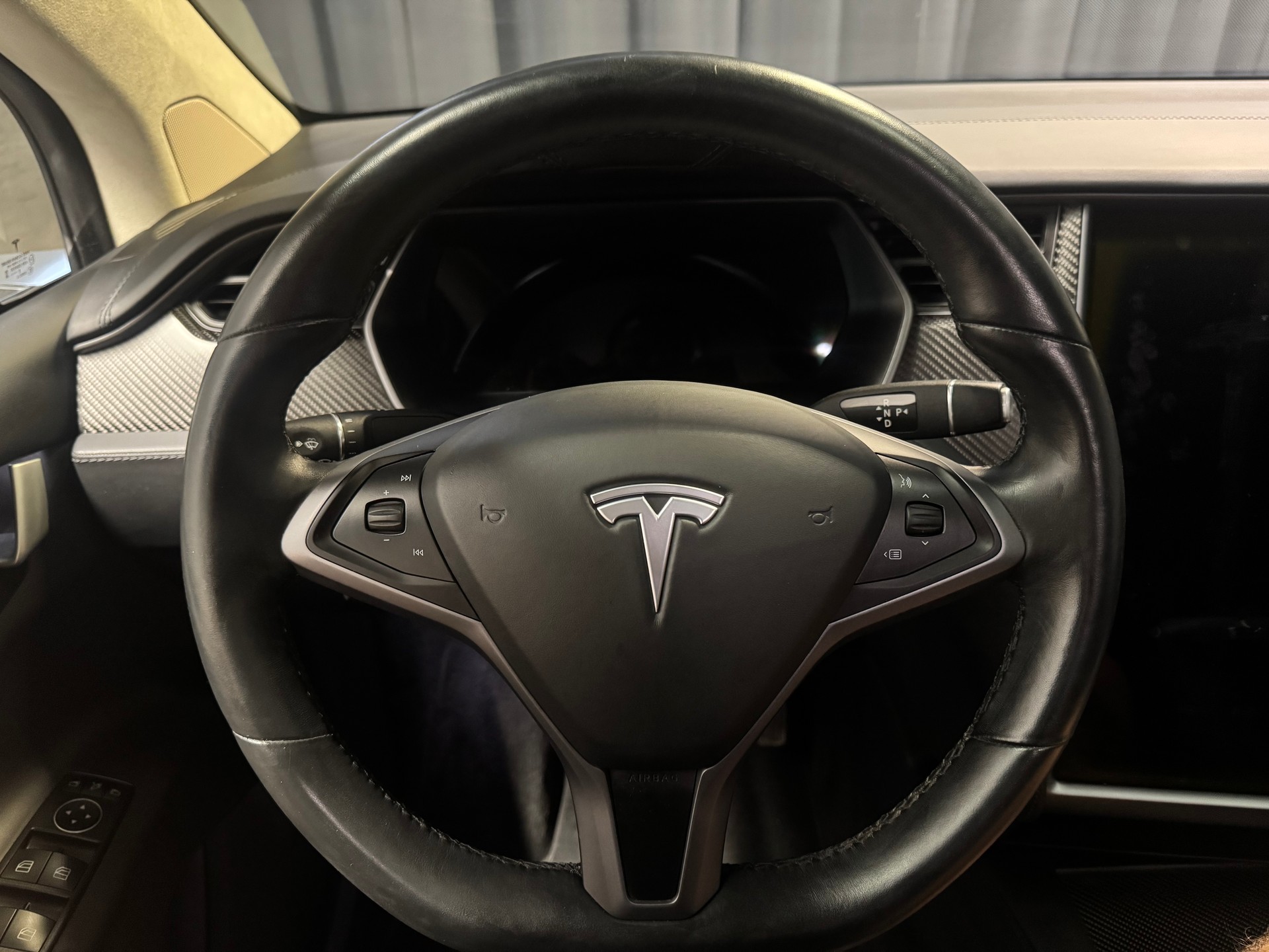 TESLA Model X 100 D(31)-image-11